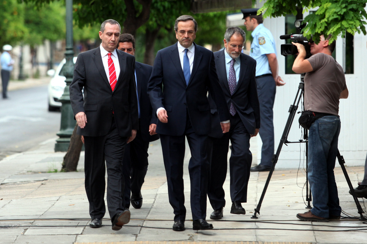 Μιχελάκης σε Σαμαρά: Να καταδικάσεις τις ανθελληνικές δηλώσεις του Βέμπερ!