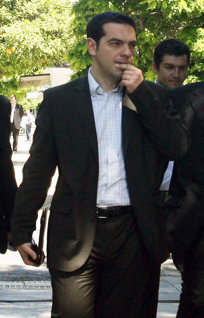 Ο Τσίπρας θα μιλήσει και έξω από την γαλλική Βουλή!