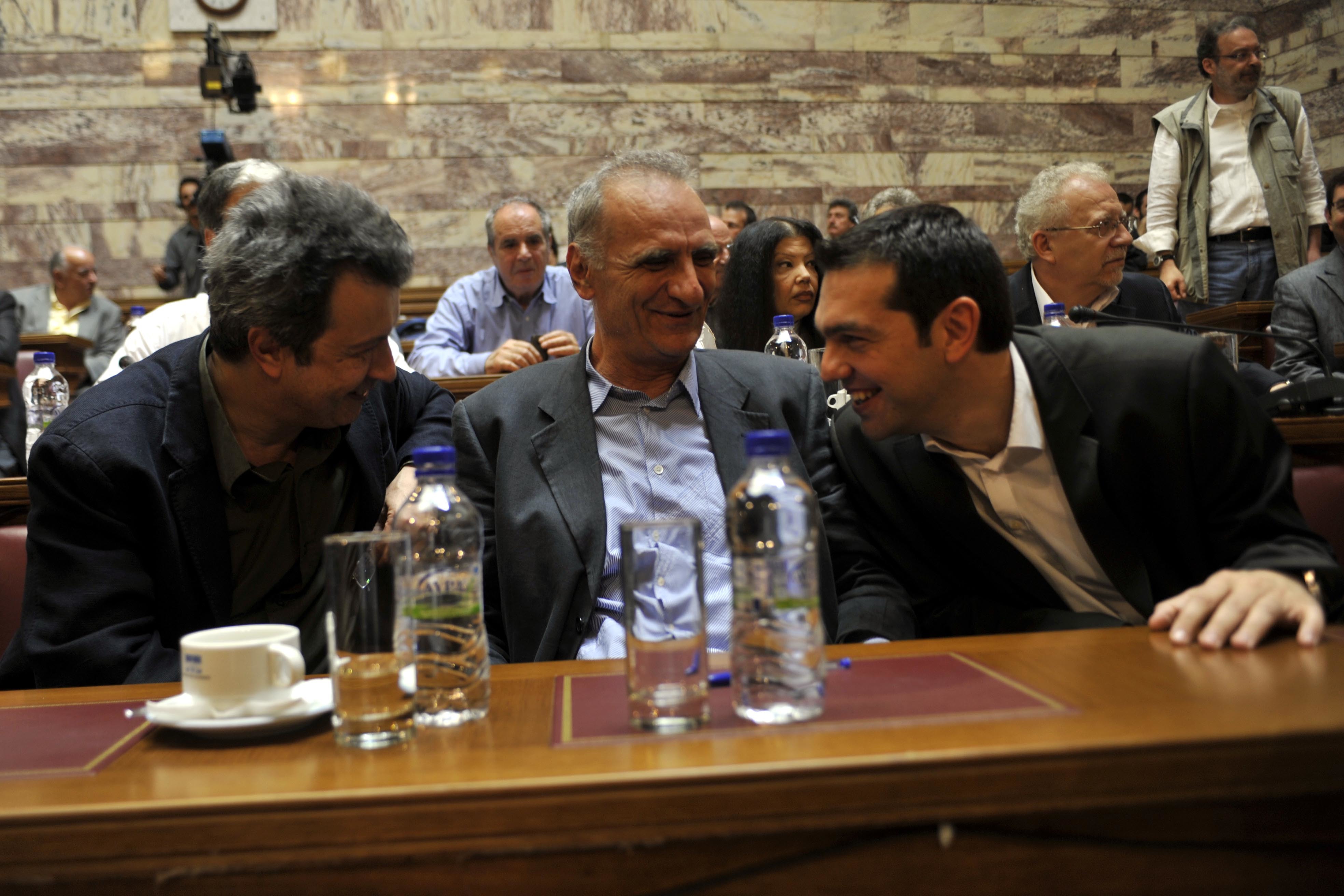 Τις καρδιές τους δεν τις χάλασαν! Τσίπρας και Τατσόπουλος αποφάσισαν να μείνει εκτός ΣΥΡΙΖΑ ο βουλευτής αλλά να κρατήσει την έδρα του!