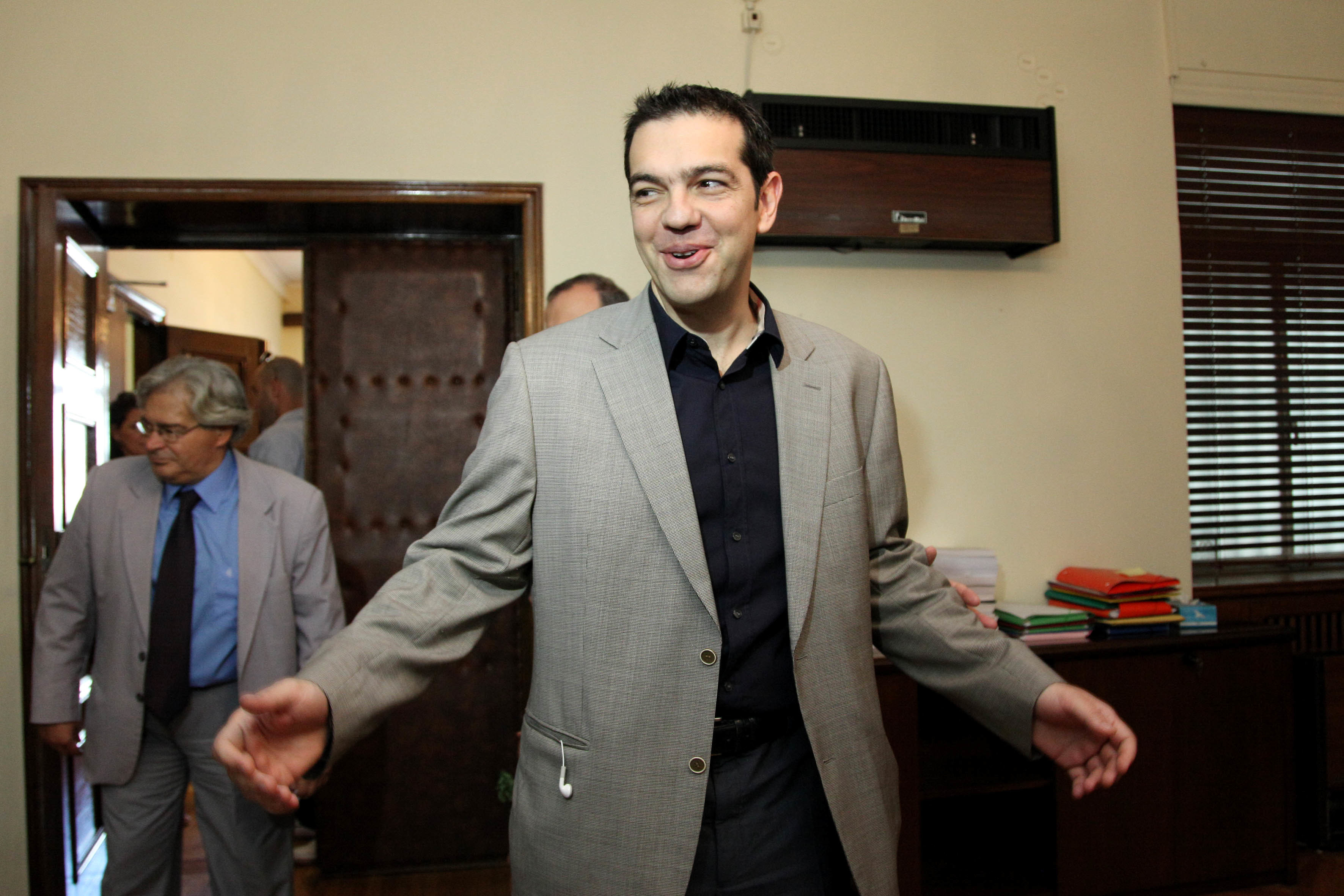 Τσίπρας για Βενιζέλο:Πως ο κ.13% μιλάει εξ’ονόματος του ελληνικού λαού;