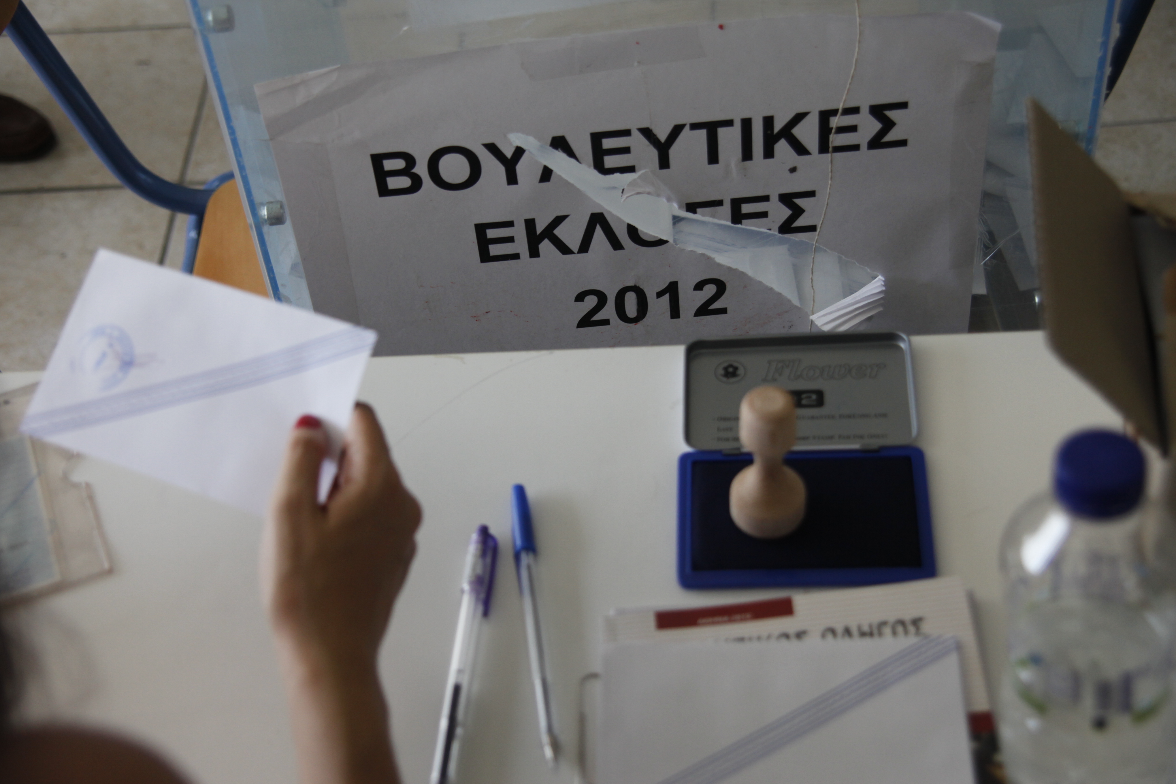 Κρατήστε την ψυχραιμία σας στις 19.00 – Οριακό αποτελέσματα θα δώσουν τα exit poll