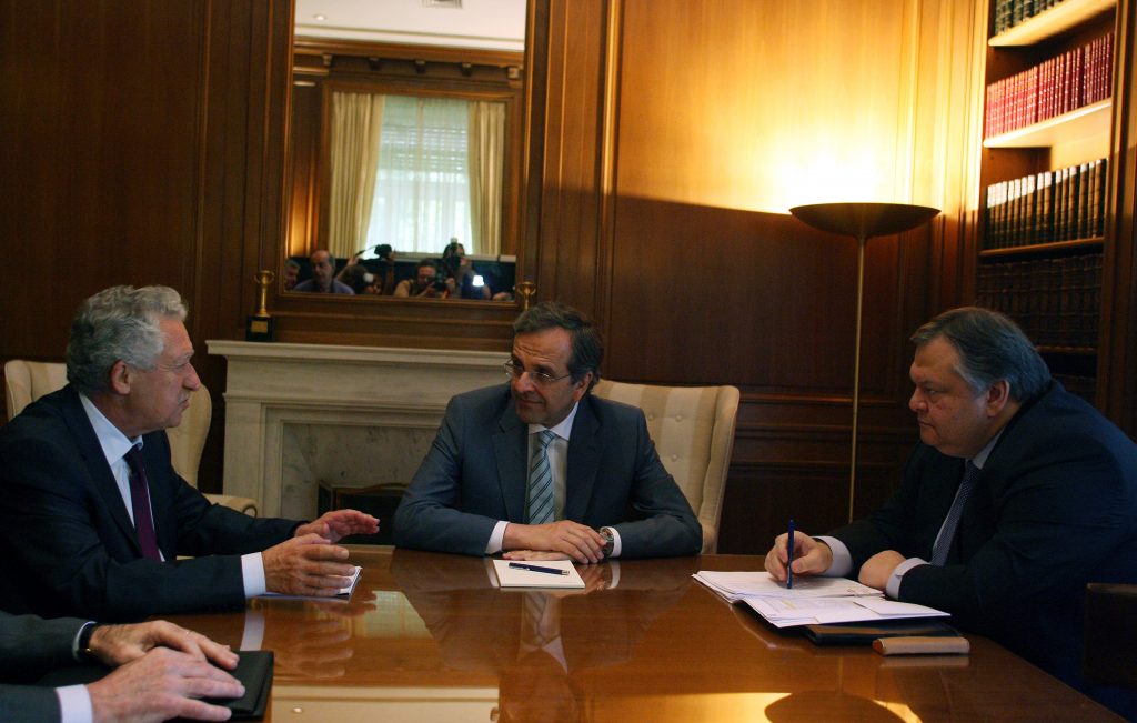 Διακυβέρνηση ή τρικομματική μοιρασιά;