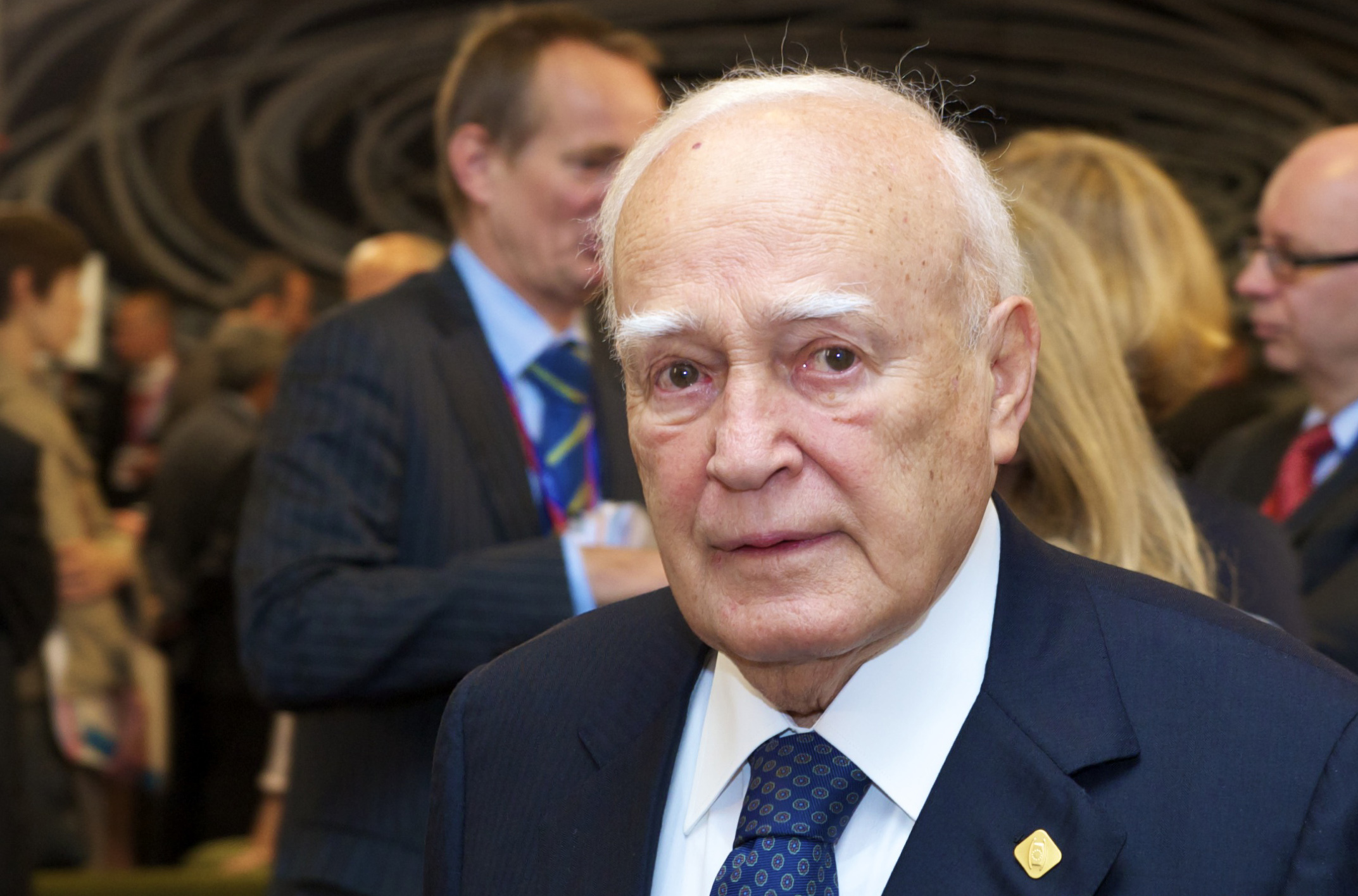 Εθνική αρρώστια. Έχετε άδικο κ. Παπούλια