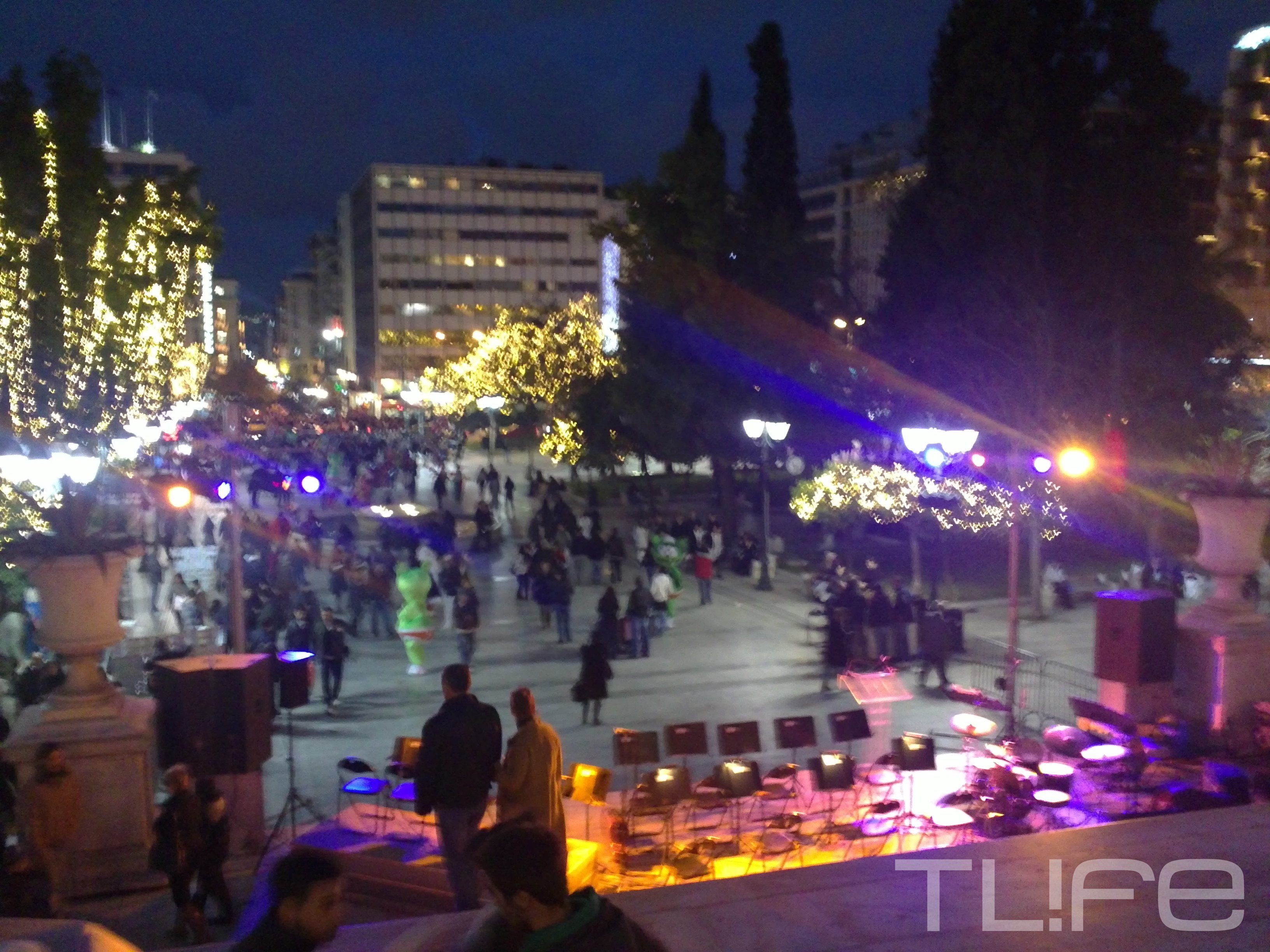 Η Αθήνα “φόρεσε” τα γιορτινά της! Το TLIFE ήταν εκεί