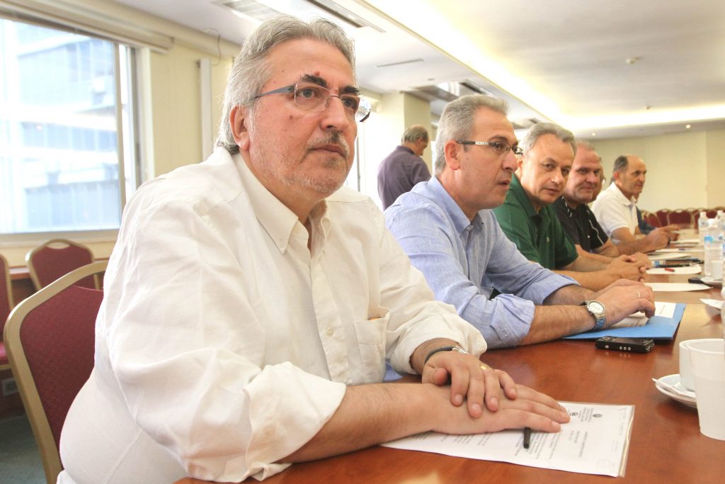 Τσαρλατάνοι και κομπογιαννίτες οι τροικανοί -Εκρηκτικό το κλίμα στην συνάντηση ΓΣΕΕ με εκπροσώπους των δανειστών