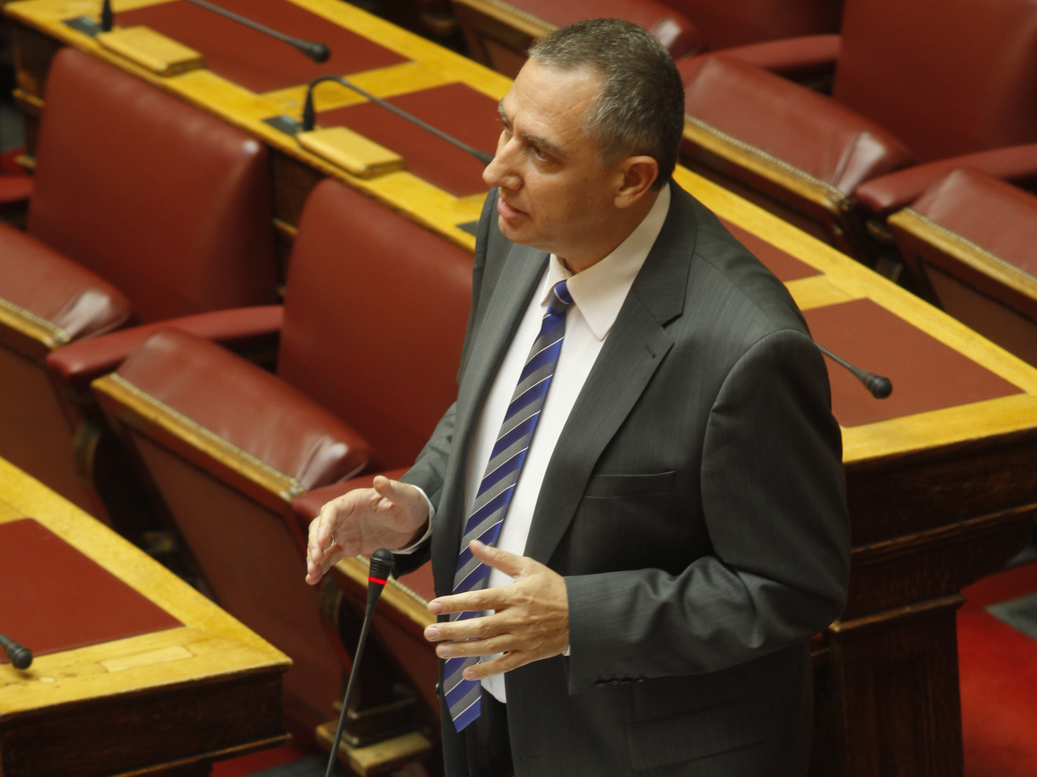 Τώρα λένε ότι δεν ξέρουν πότε θα μειώσουν τον ΦΠΑ!