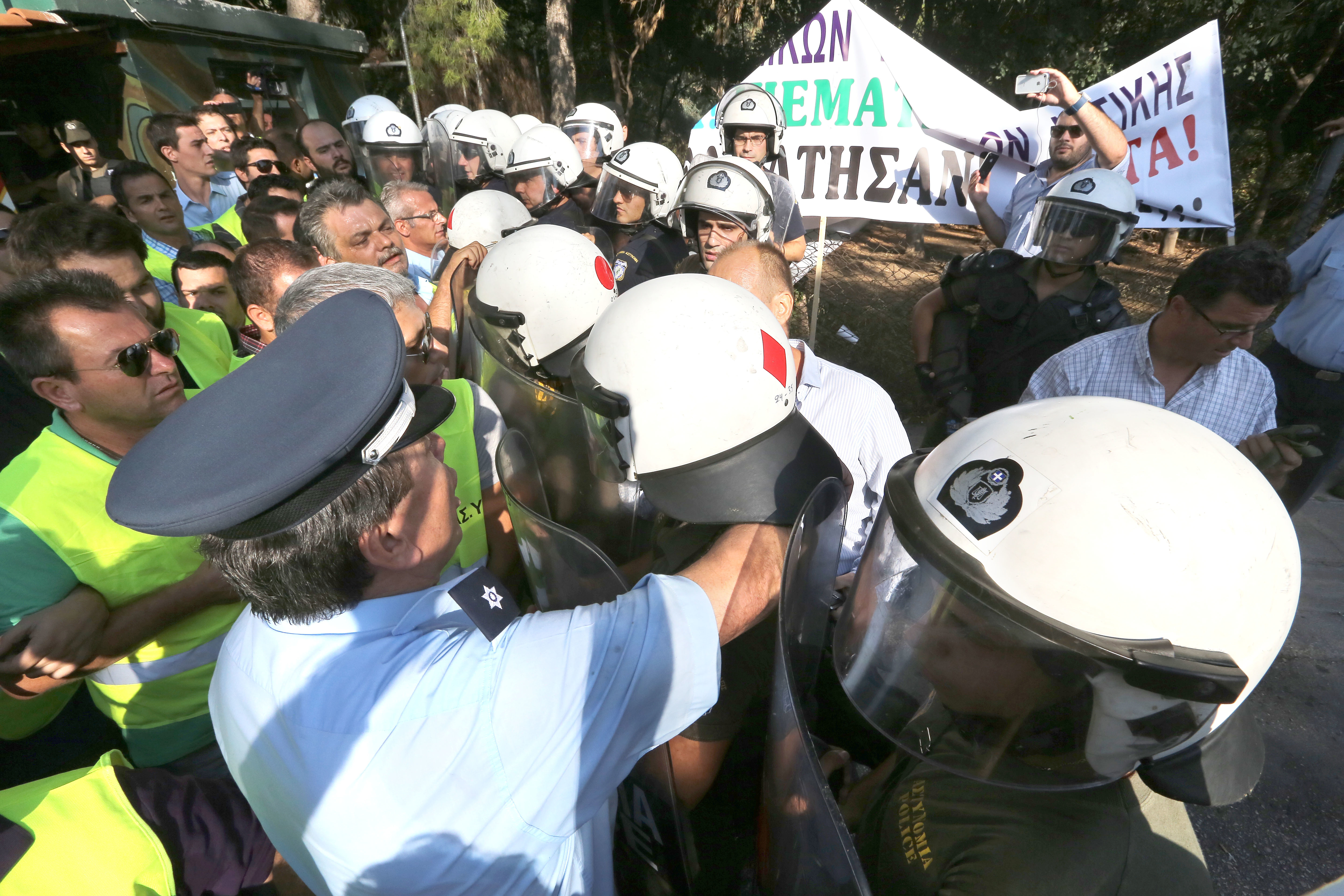 Ένστολοι: Ραντεβού το απόγευμα στο Καλλιμάρμαρο