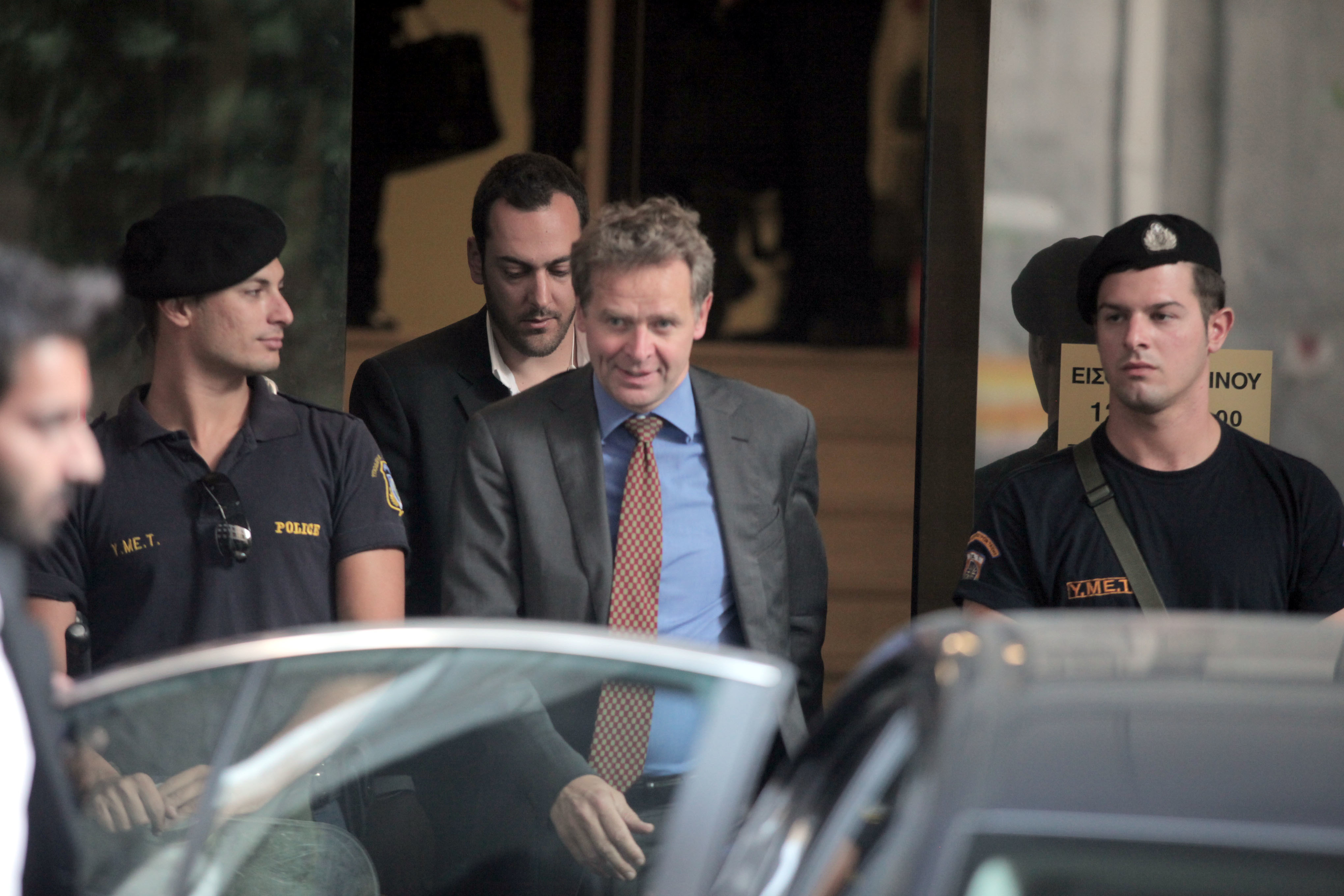 ΚΟΜΙΣΙΟΝ: Φεύγει για μία εβδομάδα η τρόικα