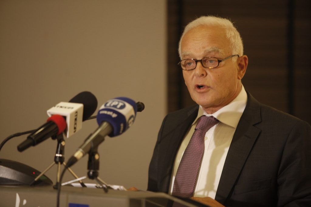 Μανιτάκης: Δεν ετέθη από την τρόικα θέμα απολύσεων στο Δημόσιο