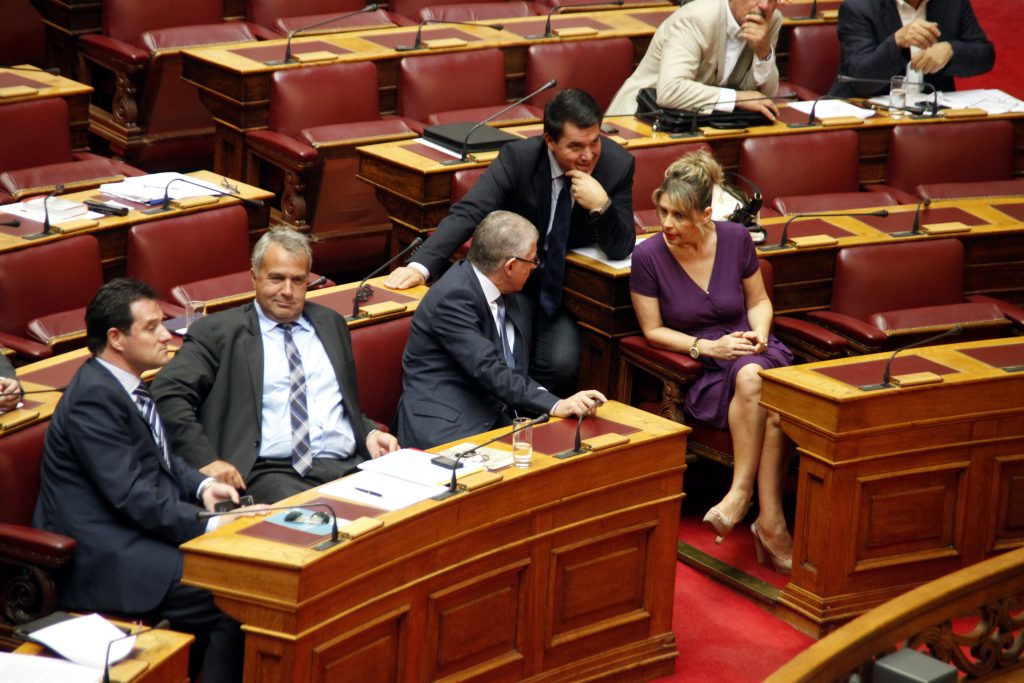 Υπερψηφίστηκε αλλά με διαρροές η τροπολογία του υπ. Ναυτιλίας