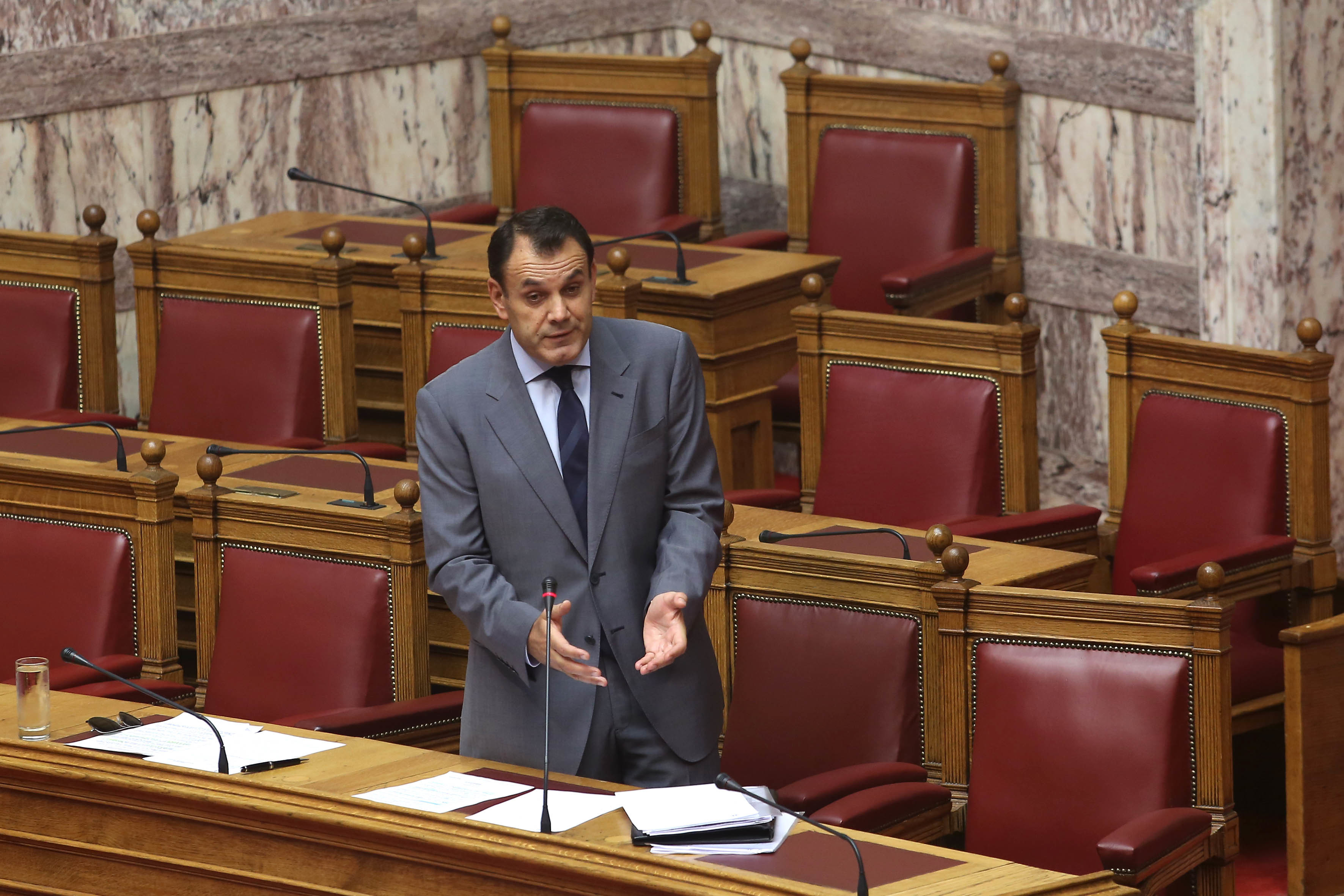 Παραδοχή υφ.Εργασίας: Η μείωση των εργοδοτικών εισφορών θα βουλιάξει τα ταμεία!
