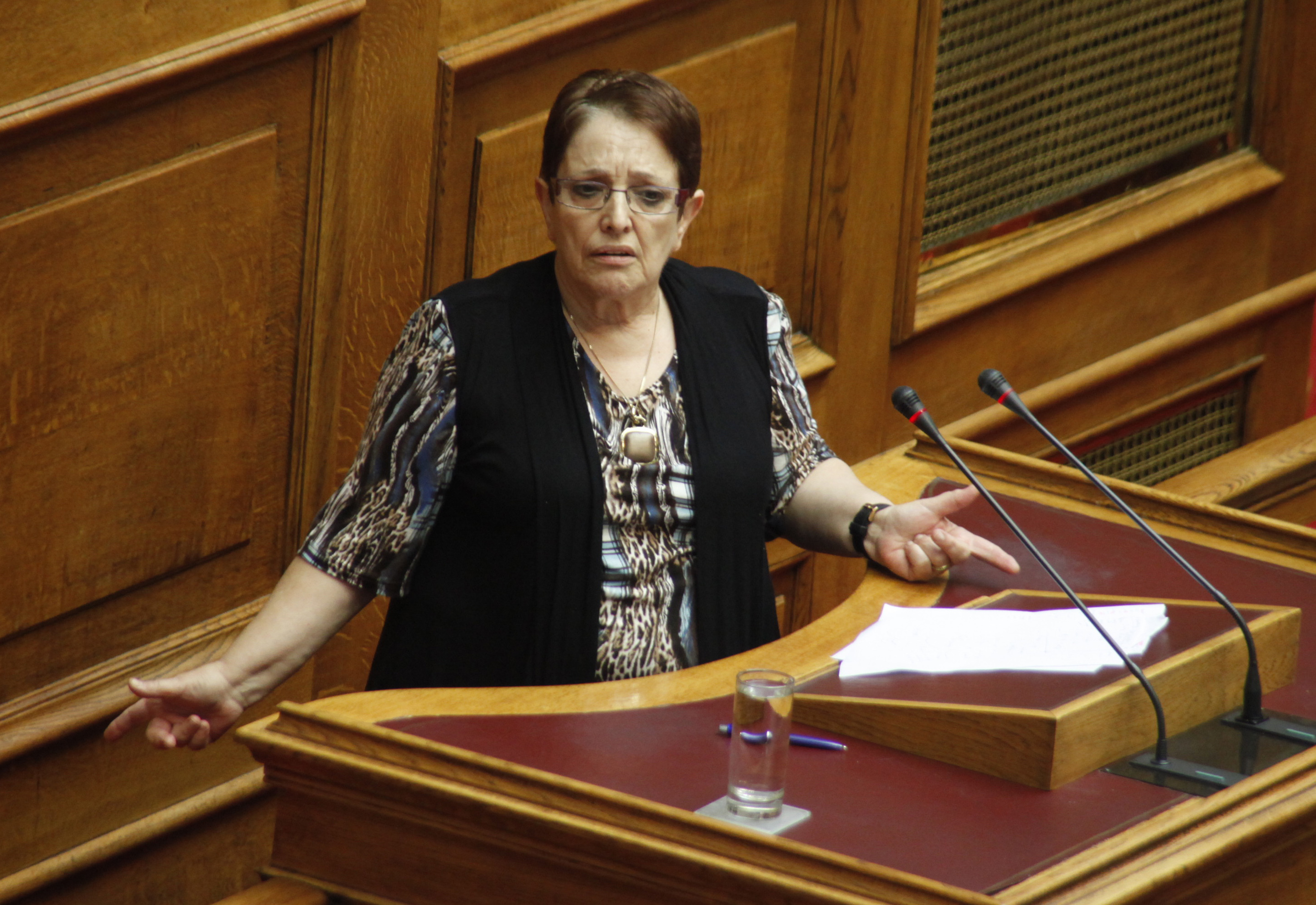 Παπαρήγα: Πραξικόπημα σε βάρος του λαού τα μέτρα