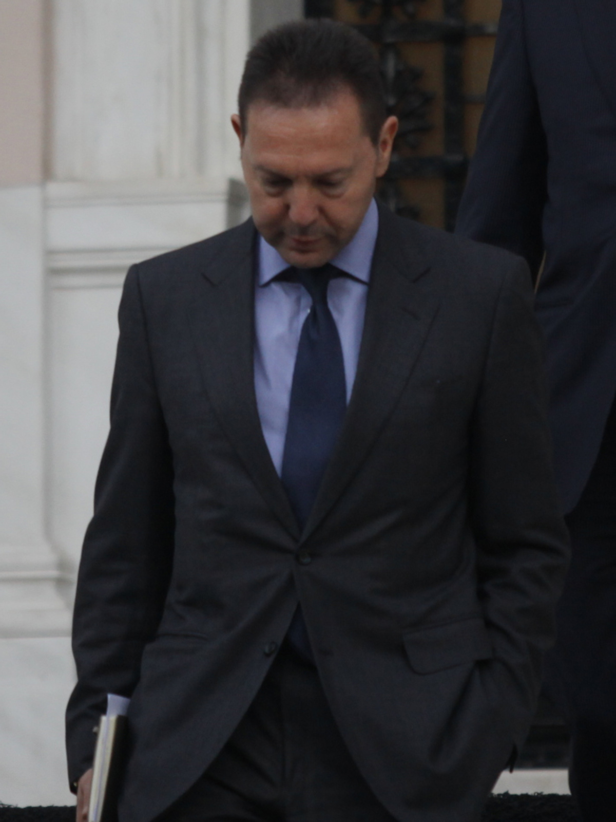 Στουρνάρας στην Βουλή: “Αν δεν παίρναμε την δόση θα πεινούσαμε!”