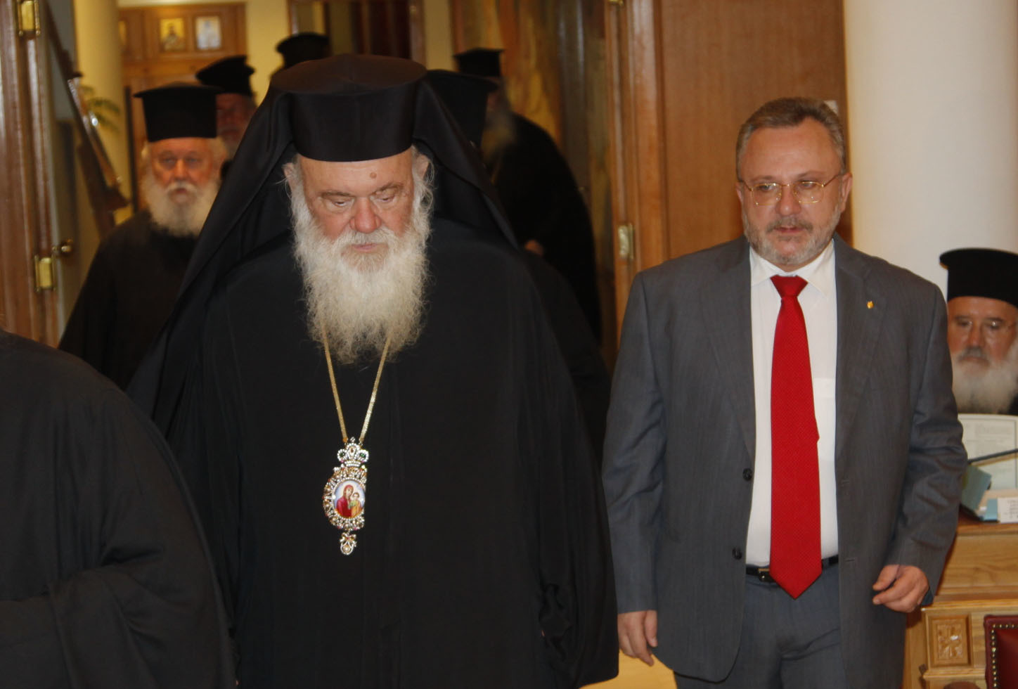 Αυτοκριτική από τον Αρχιεπίσκοπο Αθηνών: Ζούμε στον κόσμο μας!