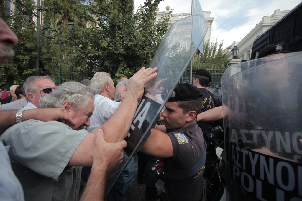 Το εδώ και τώρα φέρνει μνημόνια