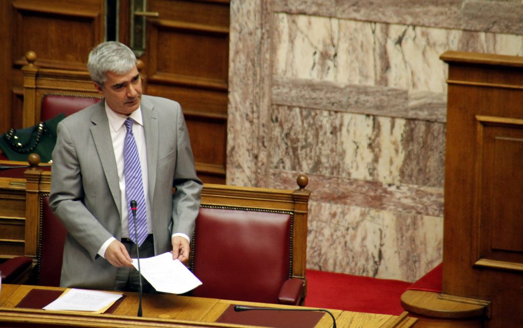 Κυβέρνηση προς ΣΥΡΙΖΑ: Είστε πολιτικοί τυχοδιώκτες! – ΣΥΡΙΖΑ: Θέλετε να συγκαλύψετε τα πάντα!