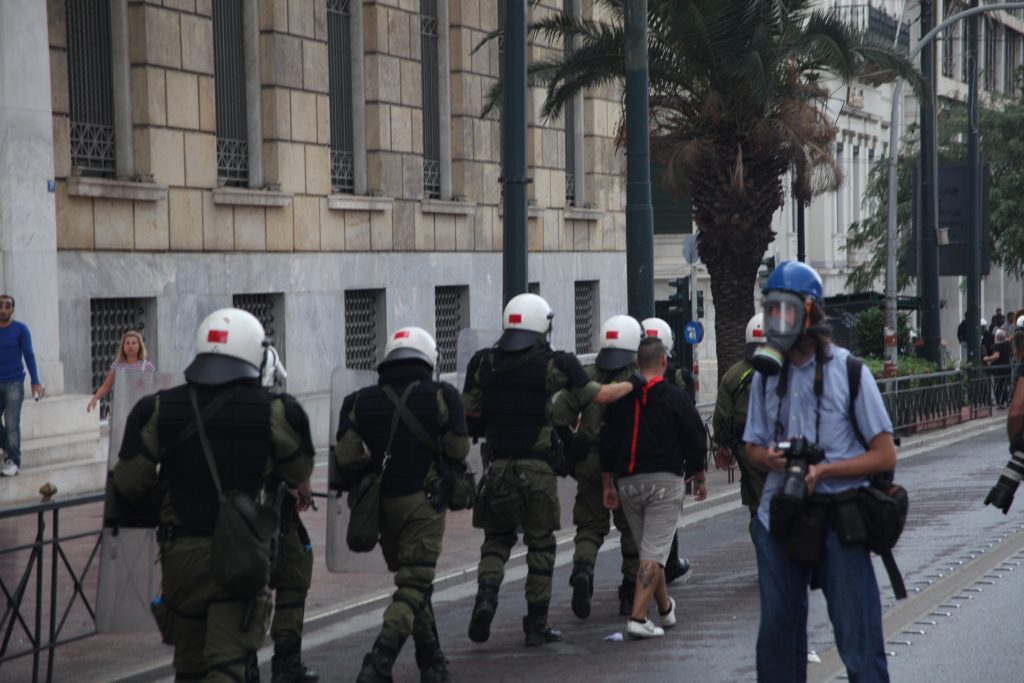 Στον εισαγγελέα σήμερα οι συλληφθέντες στα χθεσινά επεισόδια