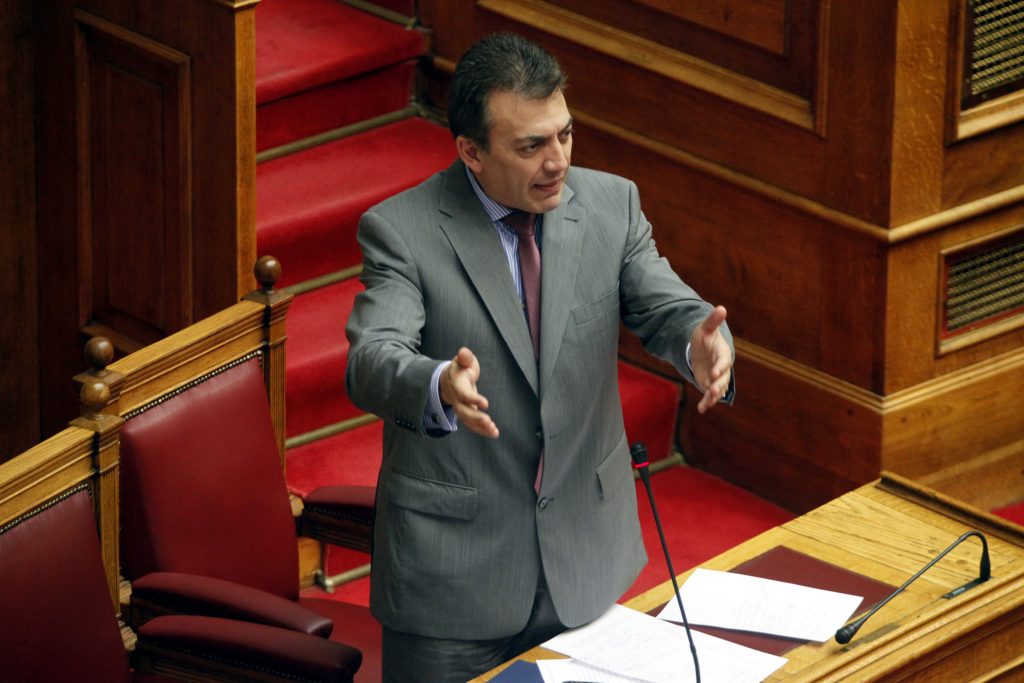 Βρούτσης: Αν δεν περάσουν τα εργασιακά δεν θα υπάρχει εργασία