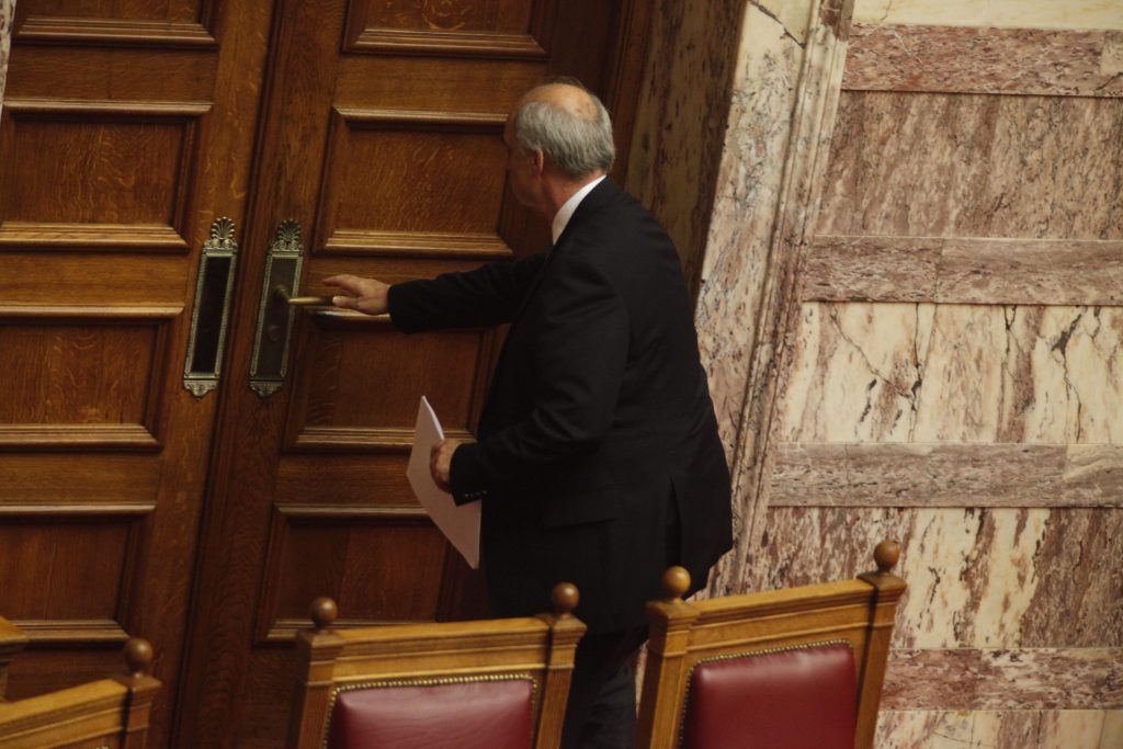Μεϊμαράκης σε υπάλληλο της Βουλής: Κλείσε το καλοριφέρ και βάλε κανένα ζακετάκι