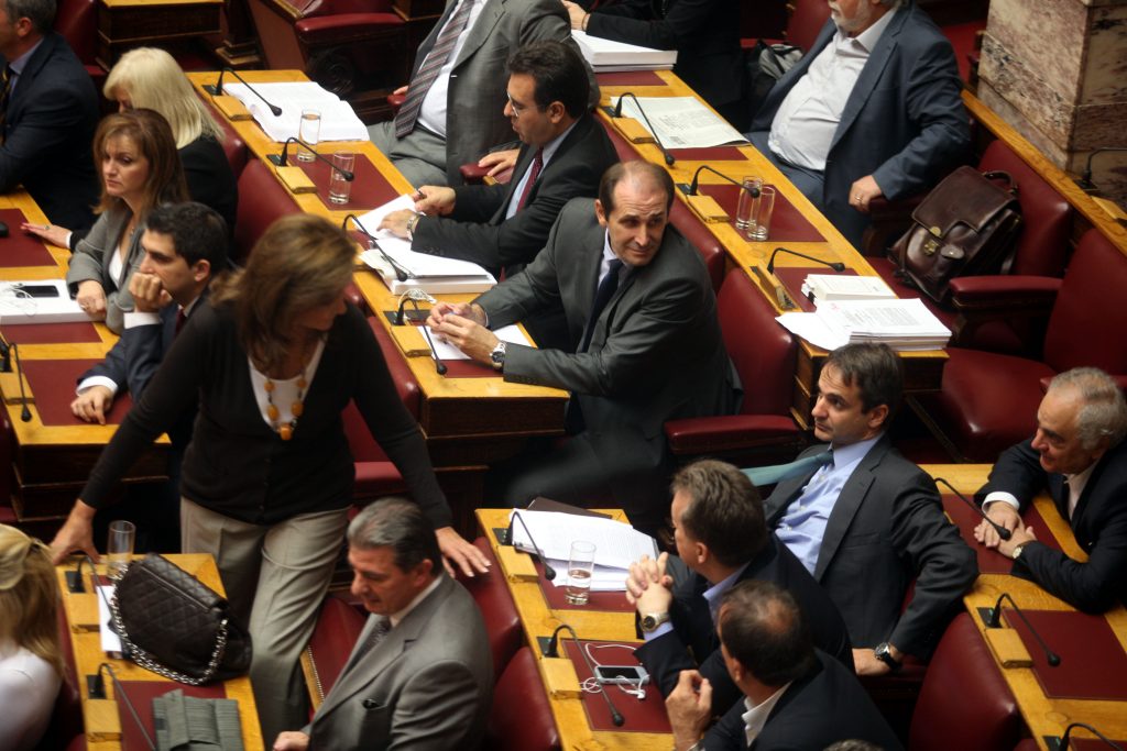 Για ποιόν βουλευτή είπε η Ντόρα: “Ακόμα να τον πείσετε;”
