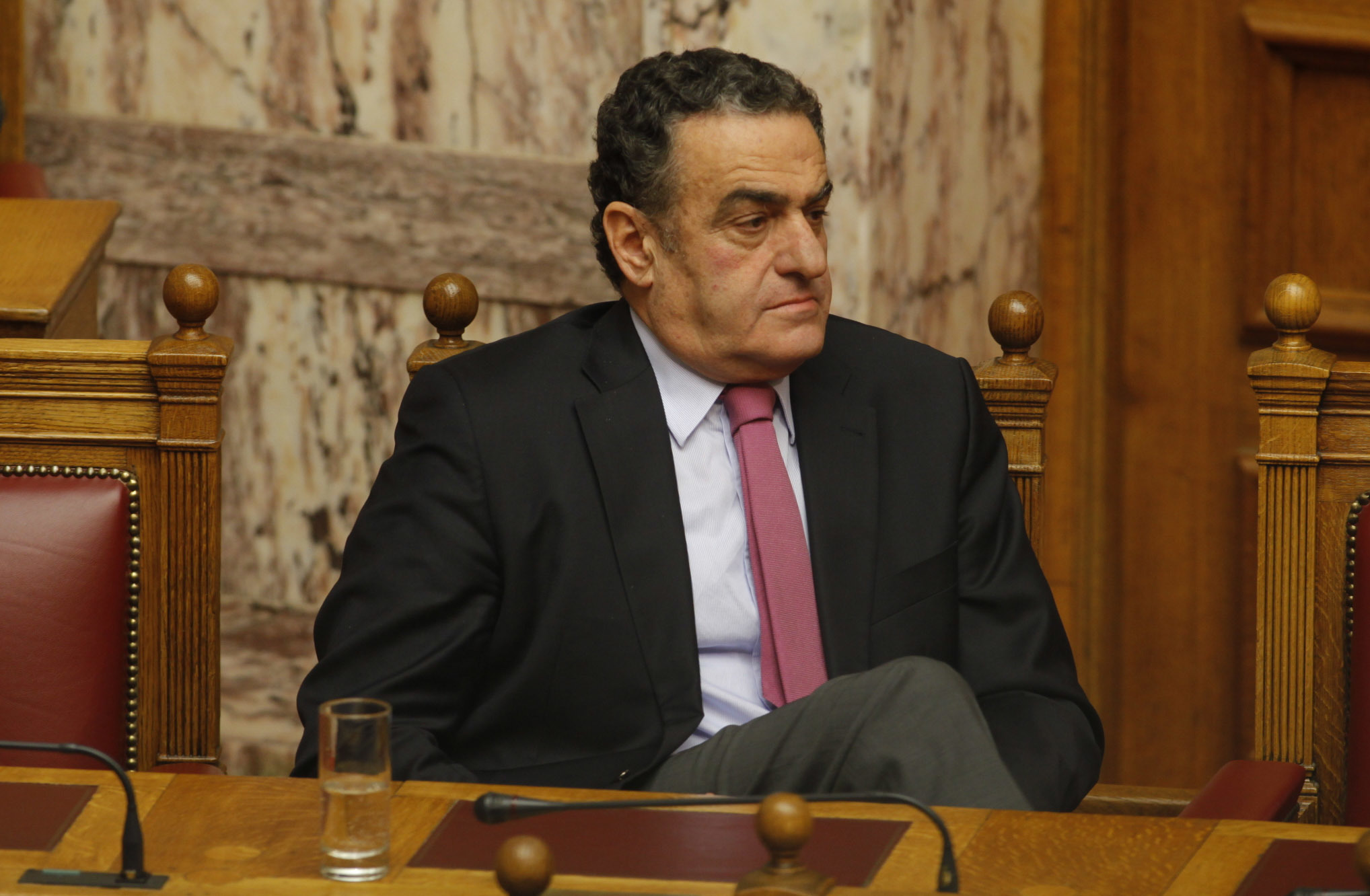 Τι εννοούσε ο αναπλ. υπουργός Εσωτερικών όταν μιλούσε για την ψήφο κατά συνείδηση των βουλευτών;
