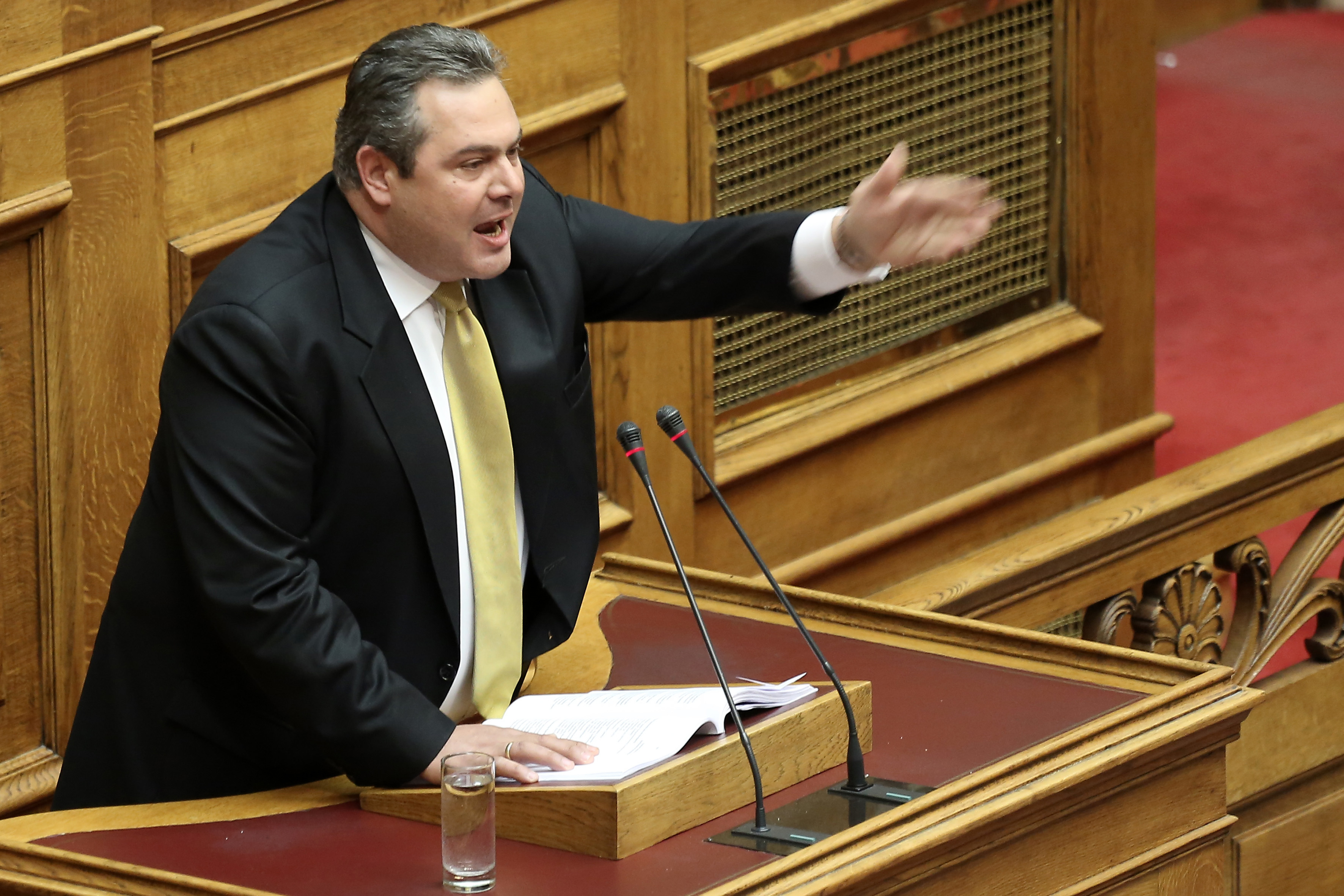 Το “έλα να δεις” στην Βουλή! Αγριος καβγάς Καμμένου – Μαρκογιαννάκη – Μίλησε για κυβέρνηση Τσολάκογλου