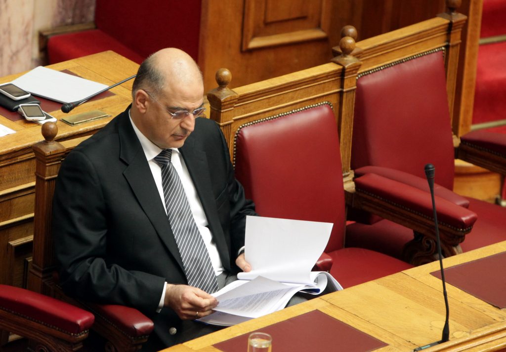 Δένδιας: Με ποιά κίνηση απάντησε στην επίθεση βουλευτή της Χρυσής Αυγής