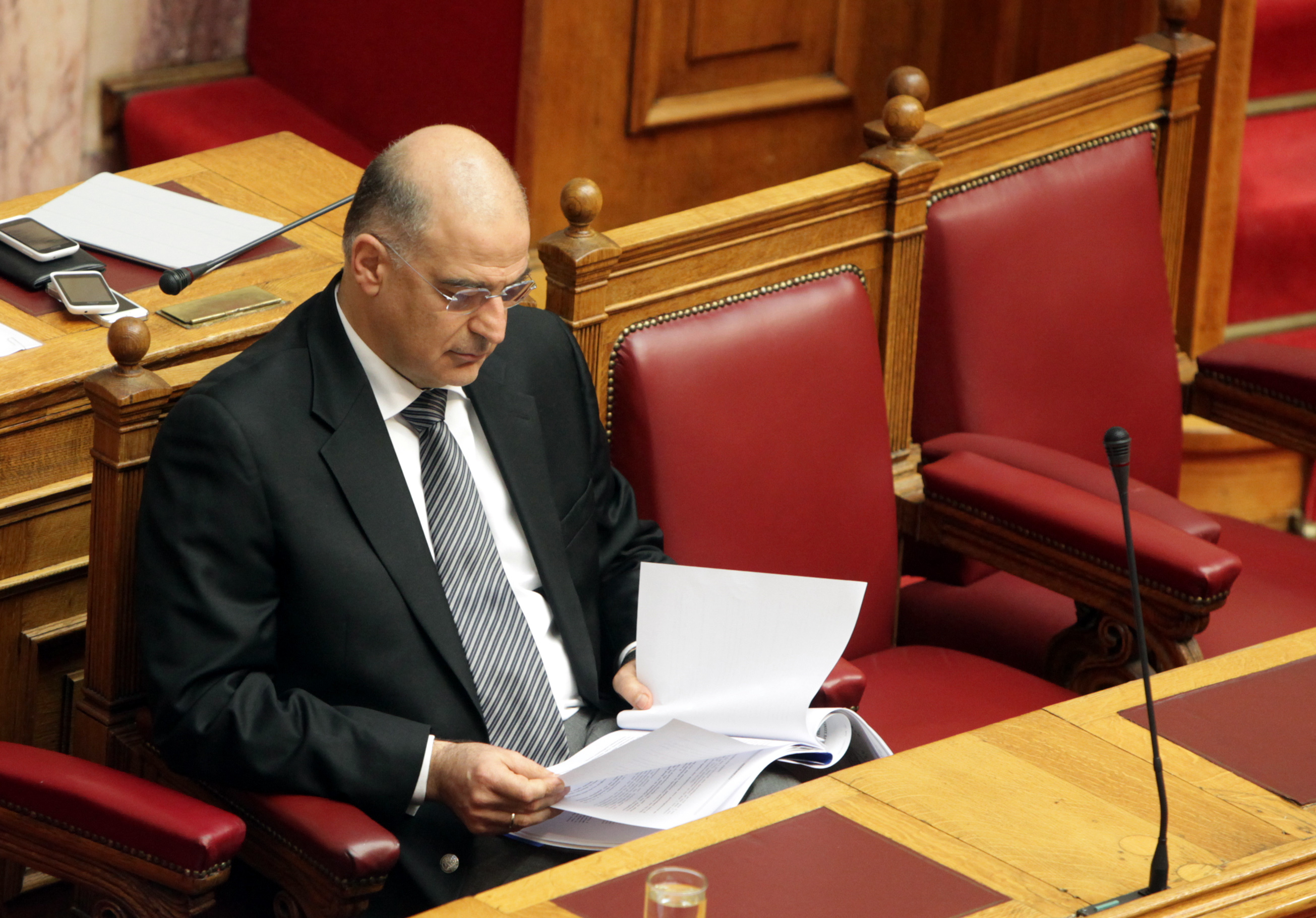 Δένδιας: Με ποιά κίνηση απάντησε στην επίθεση βουλευτή της Χρυσής Αυγής