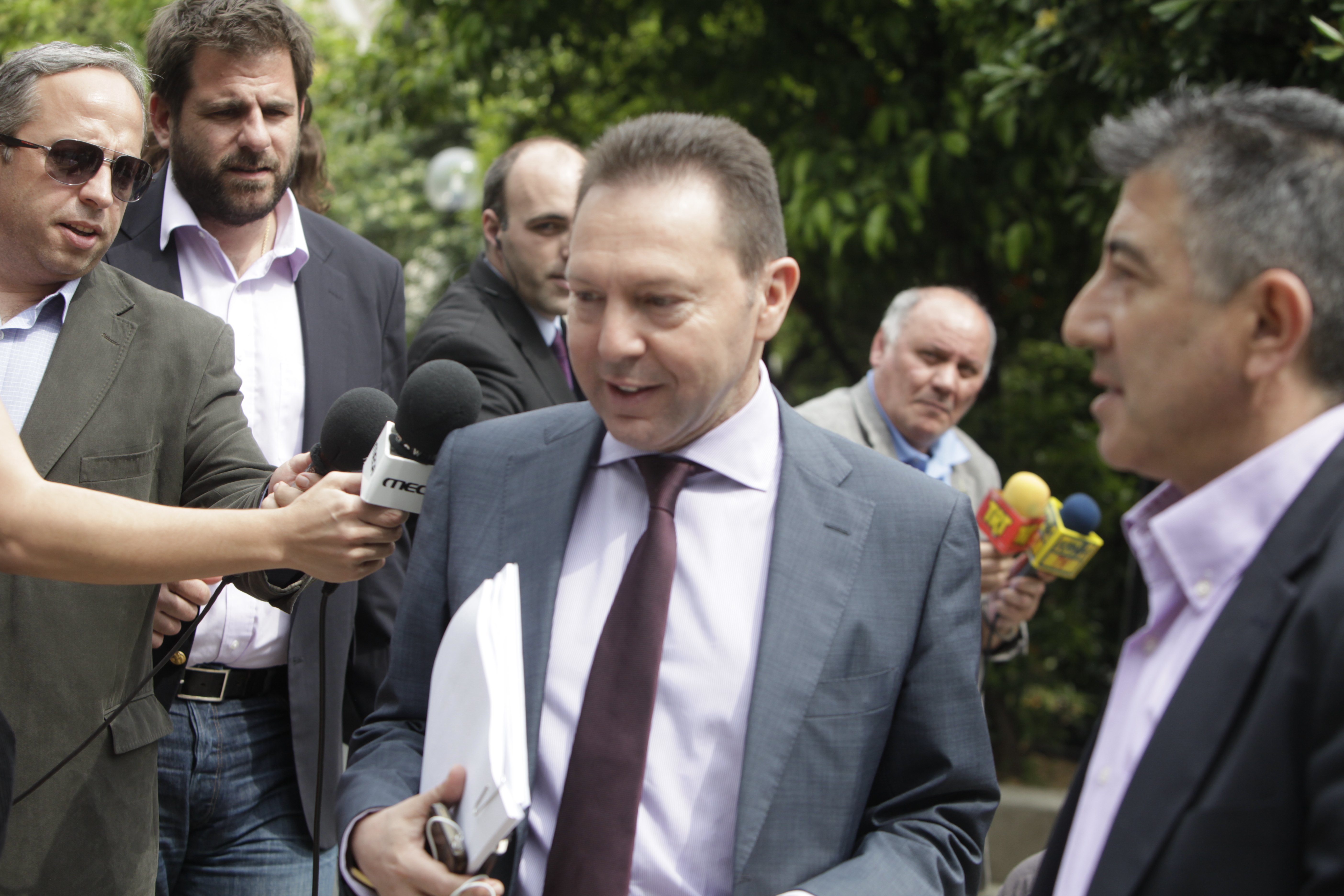 Δεν πα να λέει ο Βενιζέλος… – Στουρνάρας: Τον Ιούνιο η μείωση ΦΠΑ