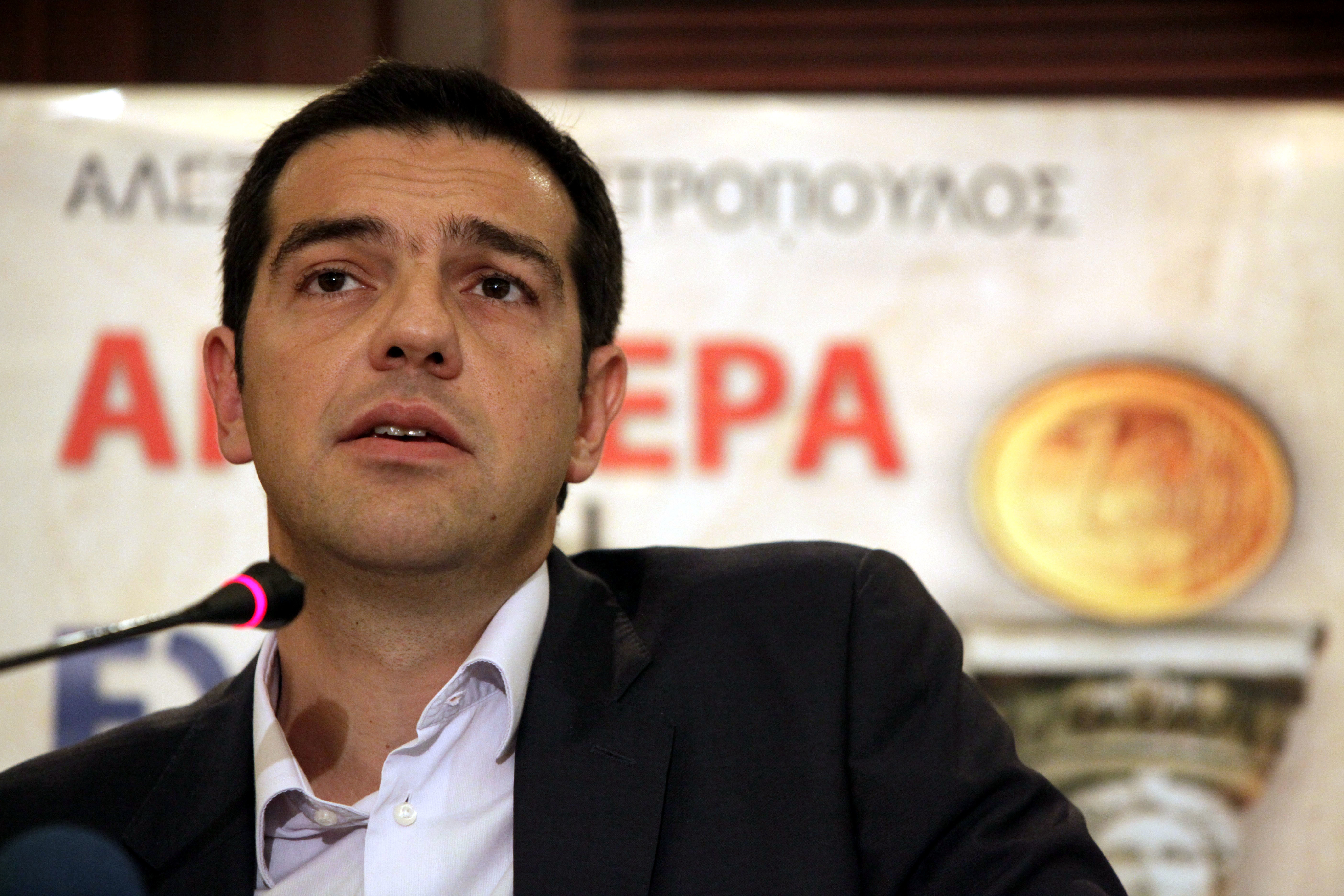 ΣΥΡΙΖΑ: Ο Σαμαράς θέλει να προσεταιρισθεί την Χρυσή Αυγή!