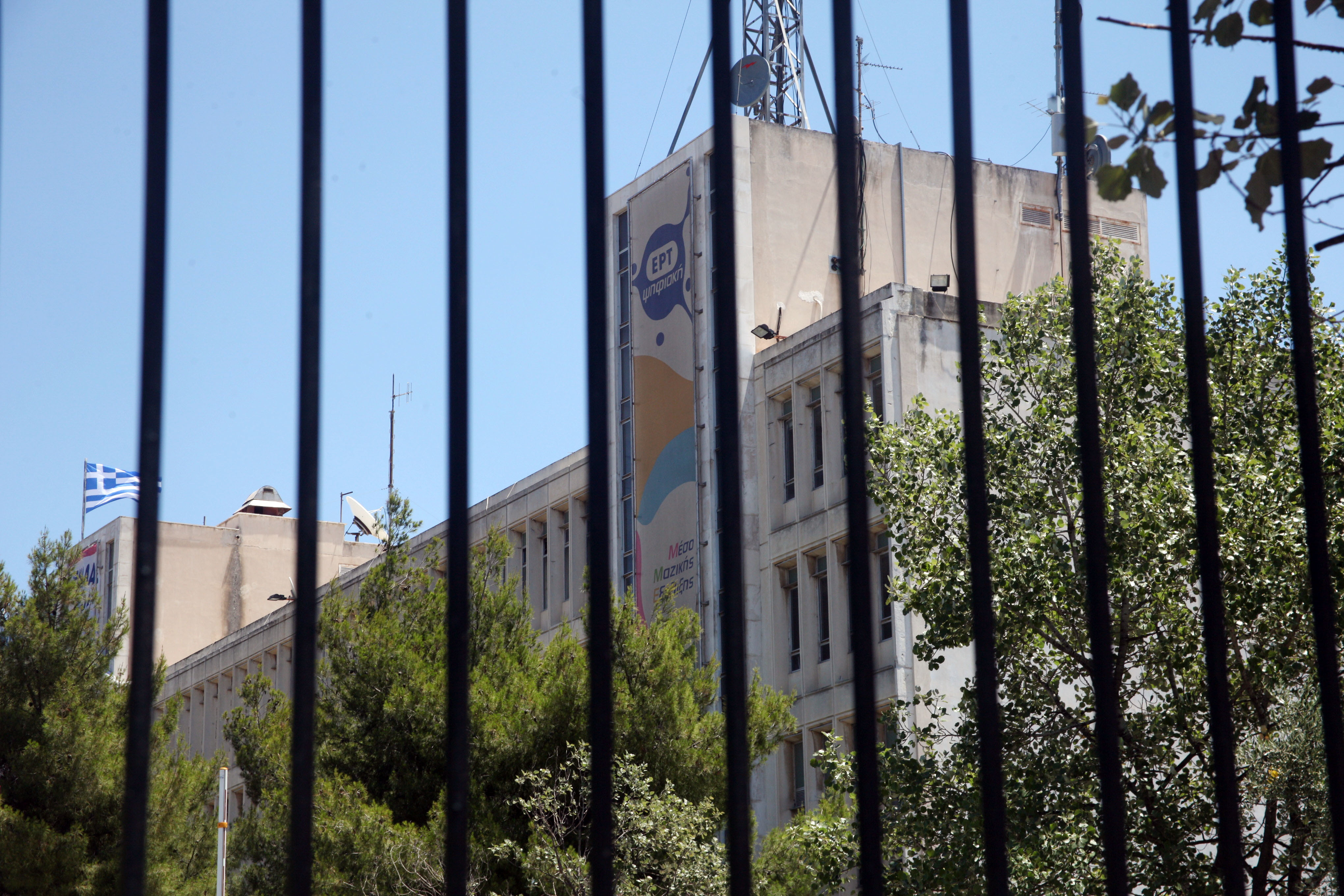 Στα χαρακώματα με Σαμαρά ΠΑΣΟΚ και ΔΗΜΑΡ – Αν δεν ανοίξει η ΕΡΤ δεν υπάρχει λόγος για την αυριανή σύσκεψη!