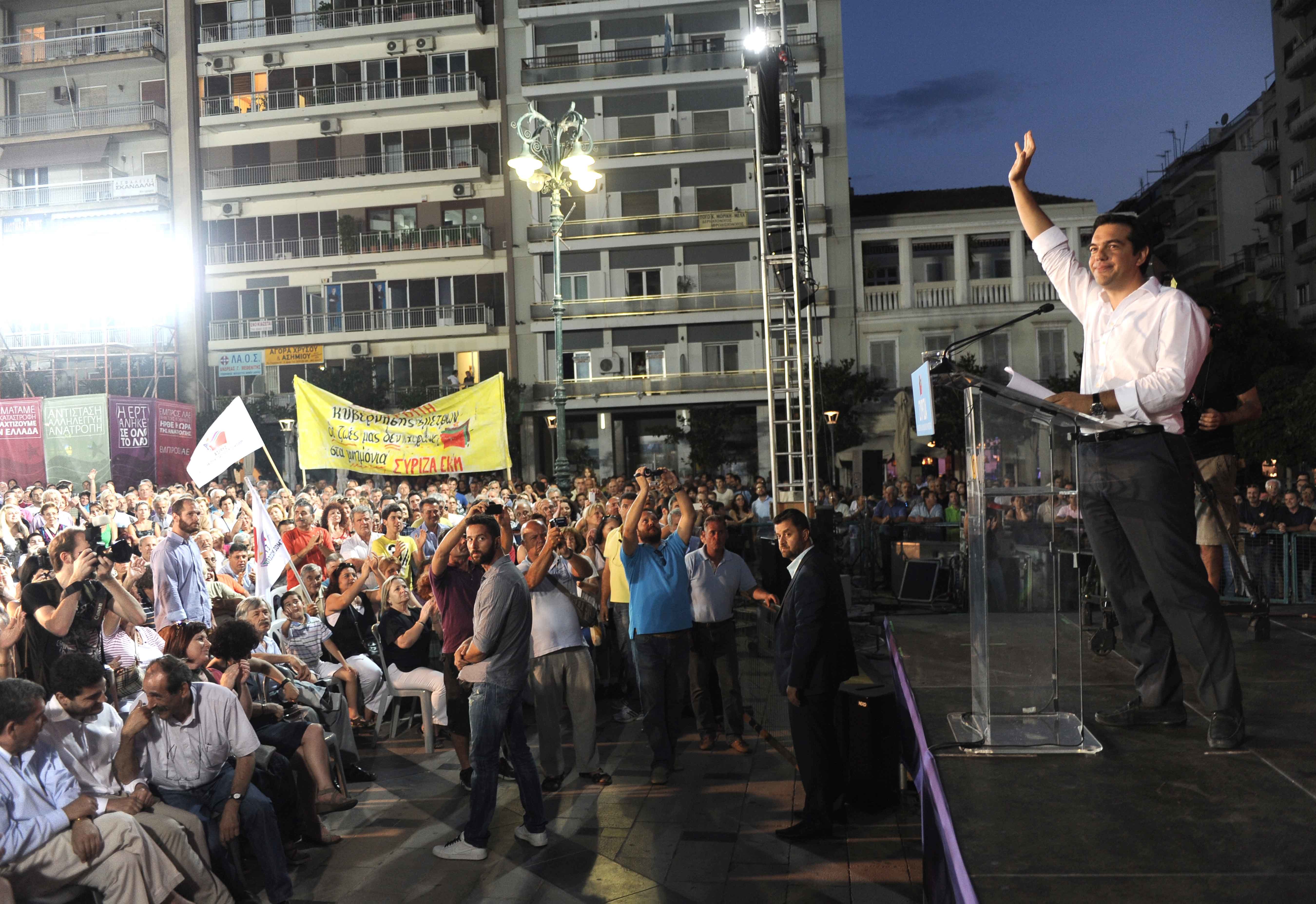 Εξόργισαν το ΠΑΣΟΚ οι ύμνοι Τσίπρα στον Ανδρέα!