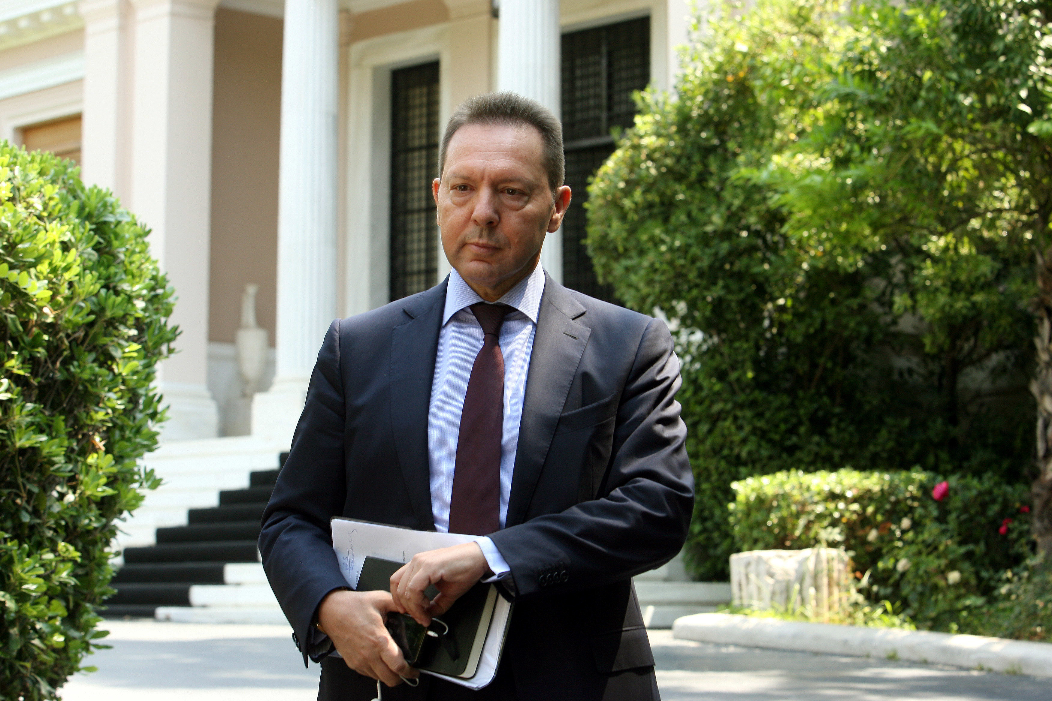 Στουρνάρας: Το 2013 θα πληρώσουμε για τελευταία φορά χαράτσι