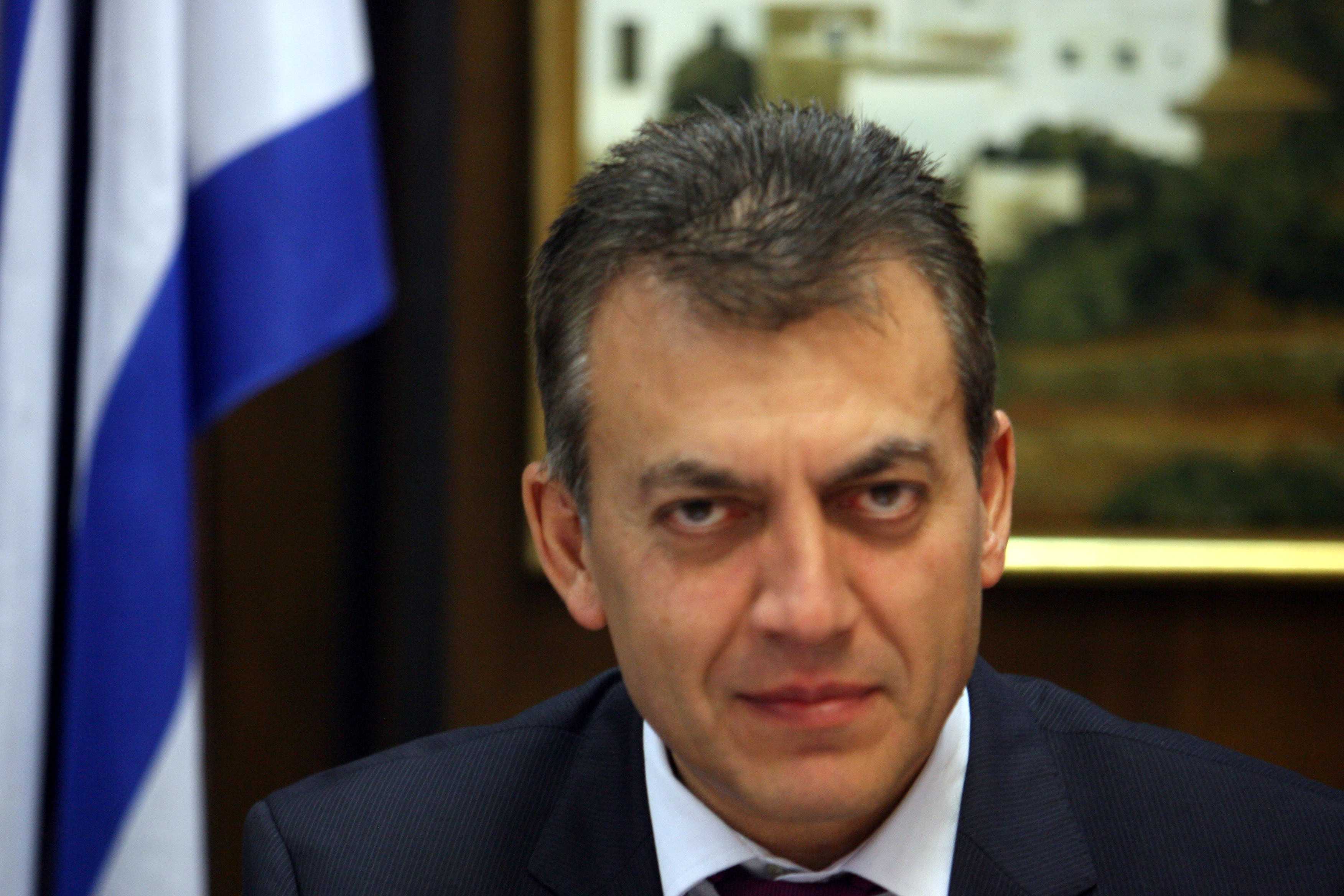 Βρούτσης: Διαψεύδει κατάργηση 13ου και 14ου μισθού