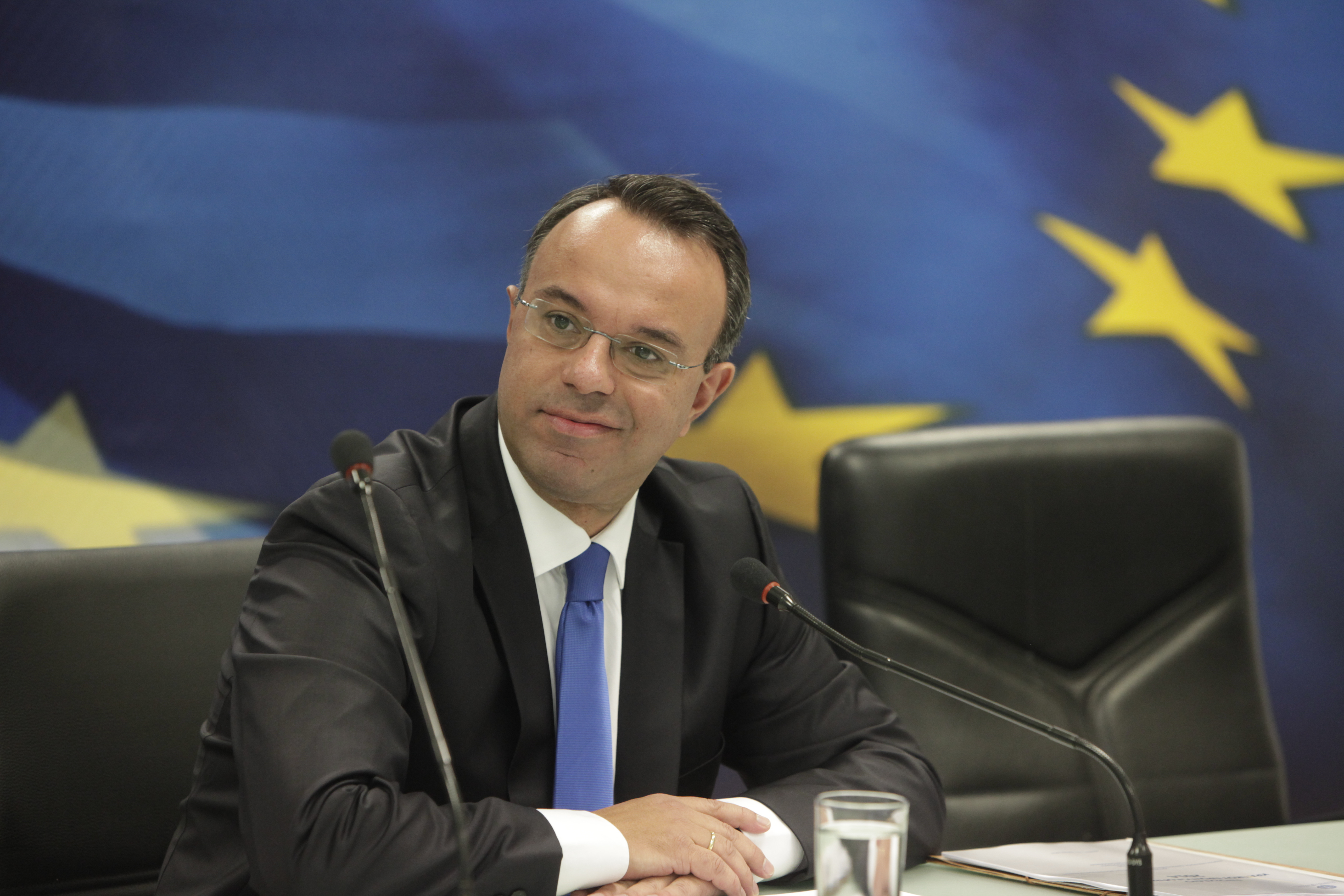 ΚΟΜΙΣΙΟΝ: «Γιατί δεν παίρνουν σύνταξη και οι ενήλικοι άγαμοι άρρενες όπως οι άγαμες θυγατέρες;»