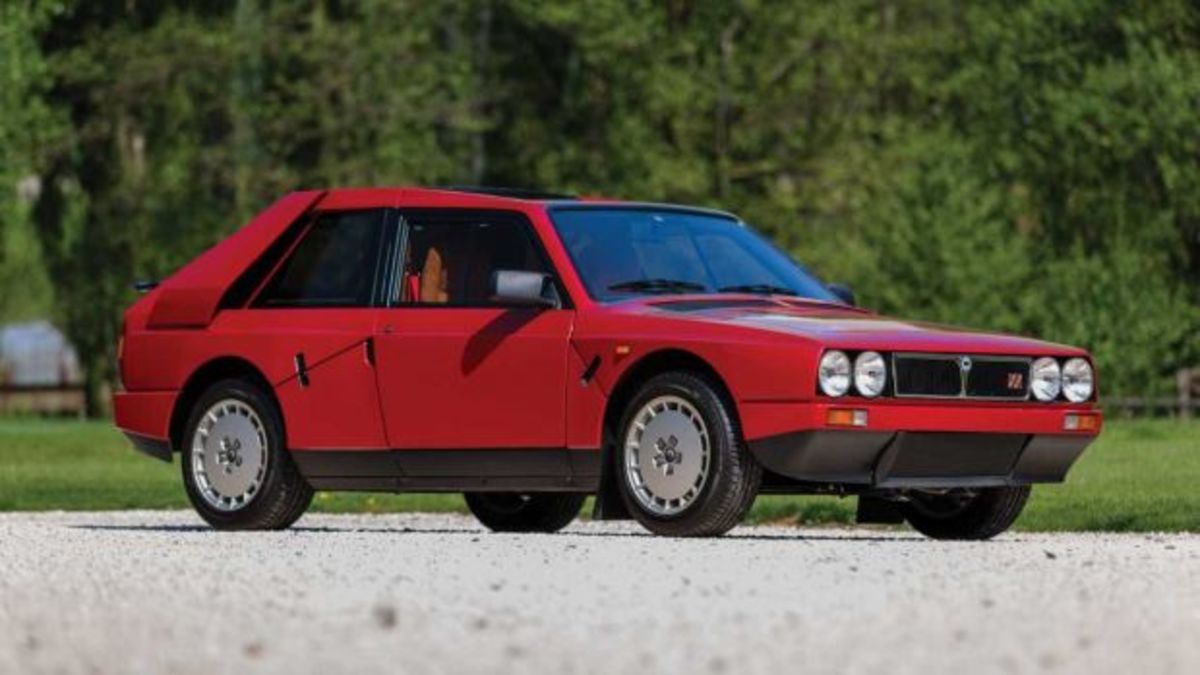 Μια σπάνια Lancia Delta S4 Stradale στο σφυρί