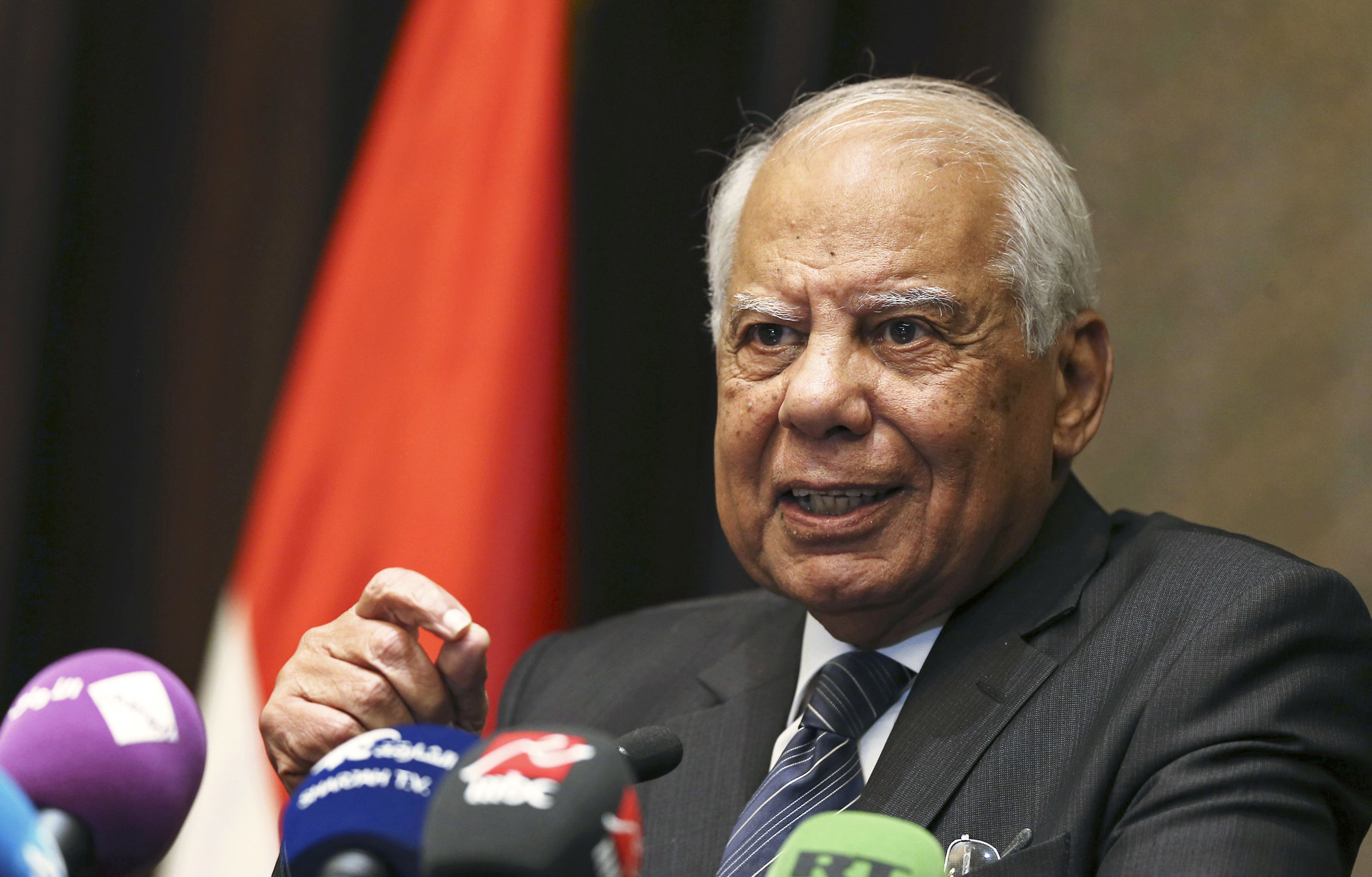 Αίγυπτος: Αιφνιδιαστική παραίτηση της κυβέρνησης