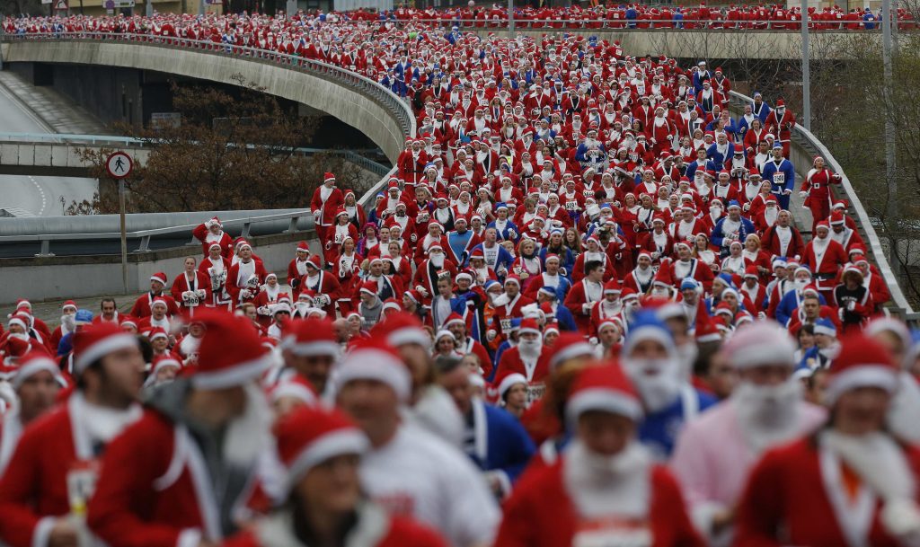 8.000 Αη Βασίληδες στο Λίβερπουλ! – ΦΩΤΟ