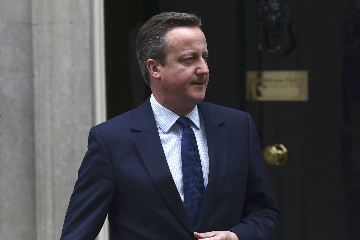 Brexit: Κάμερον σε Κόρμπιν: Παραιτήσου κι εσύ!