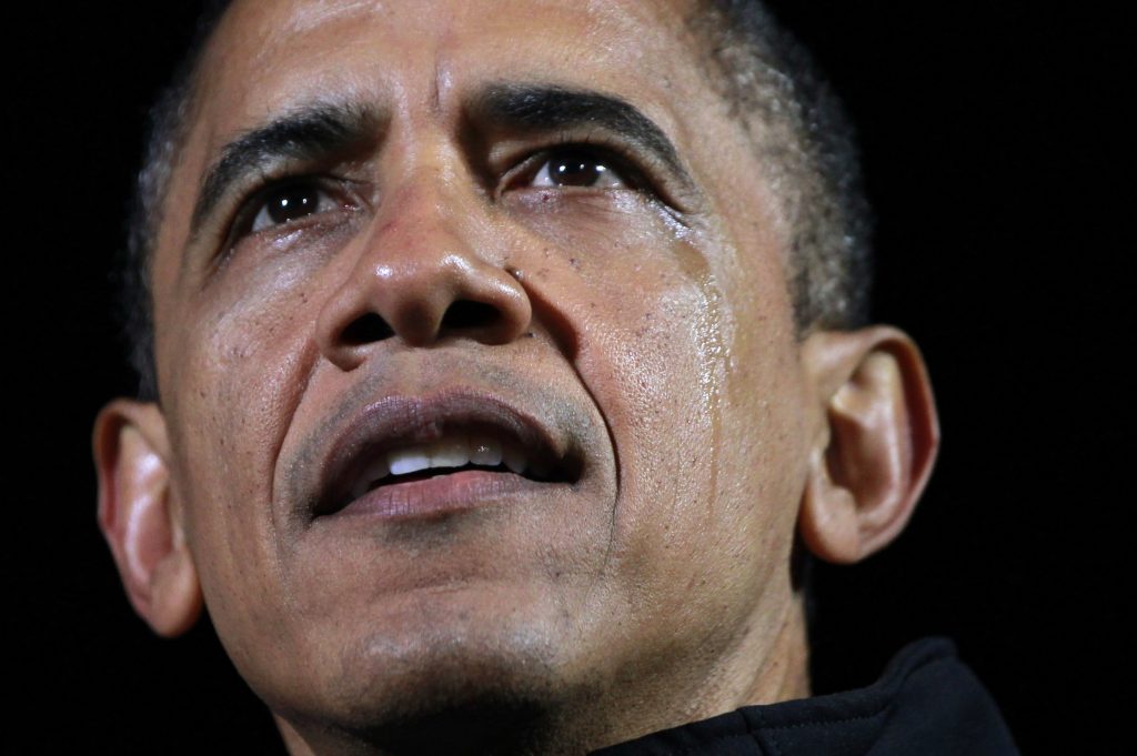 Γιατί έκλαψε ο Ομπάμα; – VIDEO