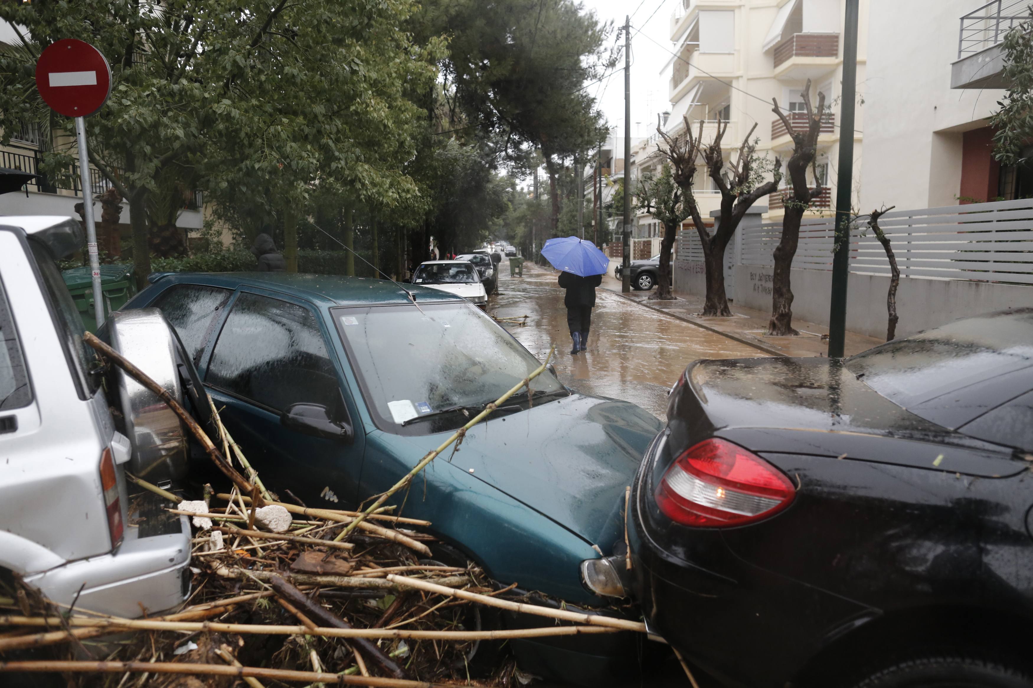 Πέθανε 23χρονη μέσα στο αυτοκίνητό της την ώρα της καταιγίδας!