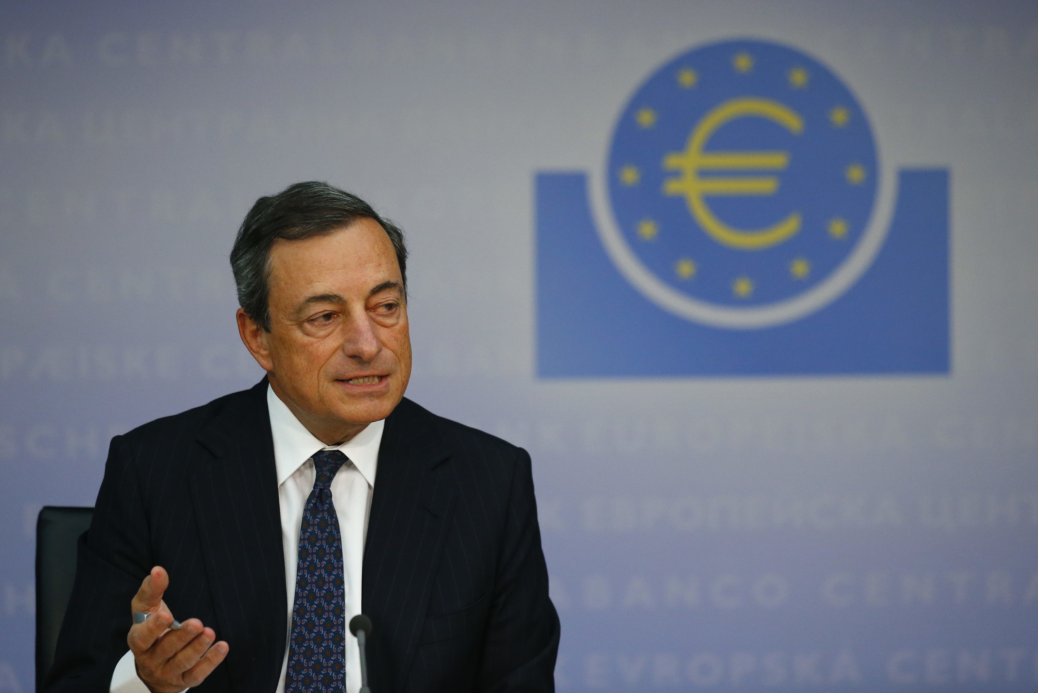 Ντράγκι: Ξέκοψε τα περί διαγραφής του ελληνικού χρέους – Ζητά νέους όρους για τη νέα βοήθεια
