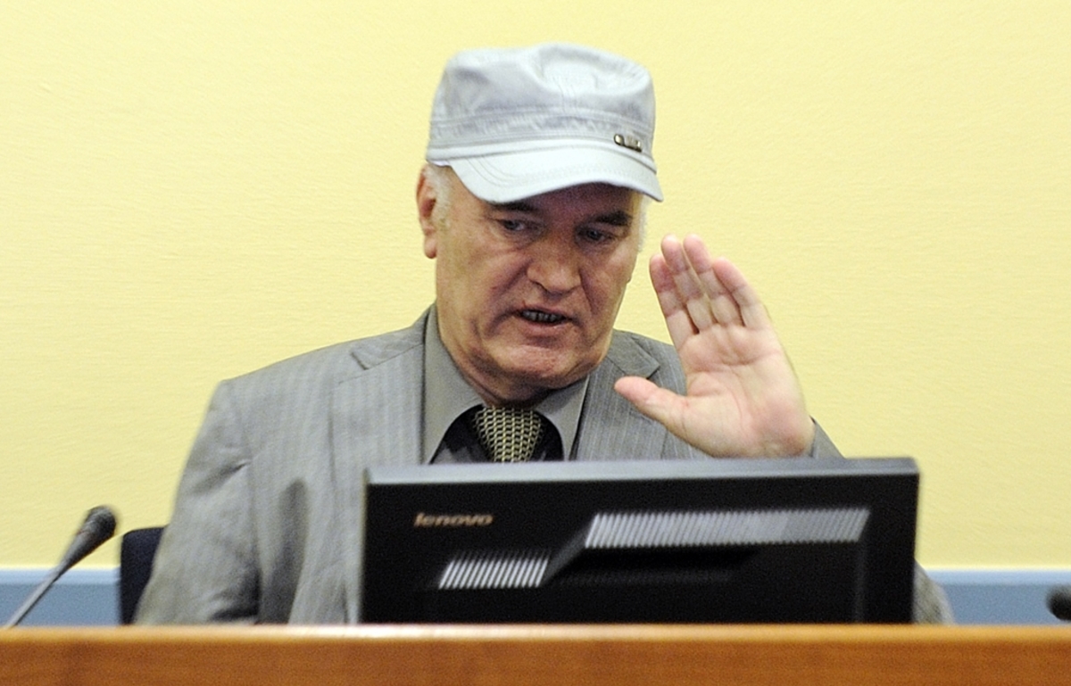 “Είμαι ο στρατηγός Ράτκο Μλάντιτς” – Ποιόν “έδιωξε” από την αίθουσα του δικαστηρίου