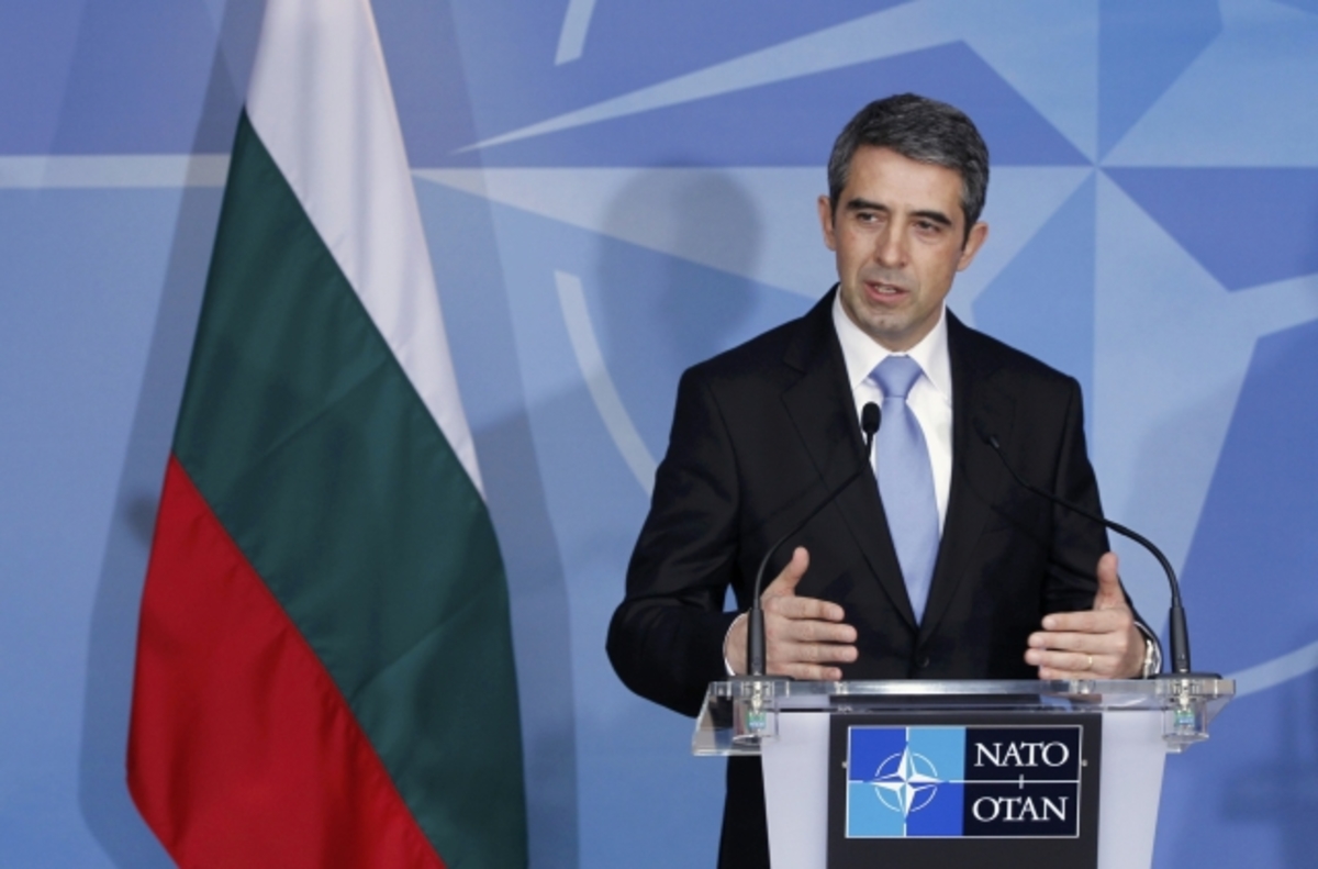 Βασιλικότερος της Μέρκελ! – Πρόεδρος Βουλγαρίας:Καταργείστε 100.000 θέσεις εργασίας