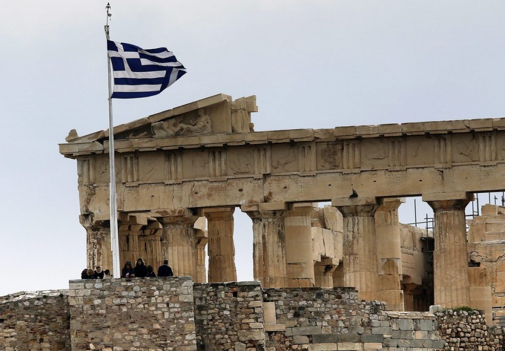 Τρεις απαντήσεις σε τρία κρίσιμα ερωτήματα – Τι θα γίνει αν η Ελλάδα βγεί από το ευρώ;