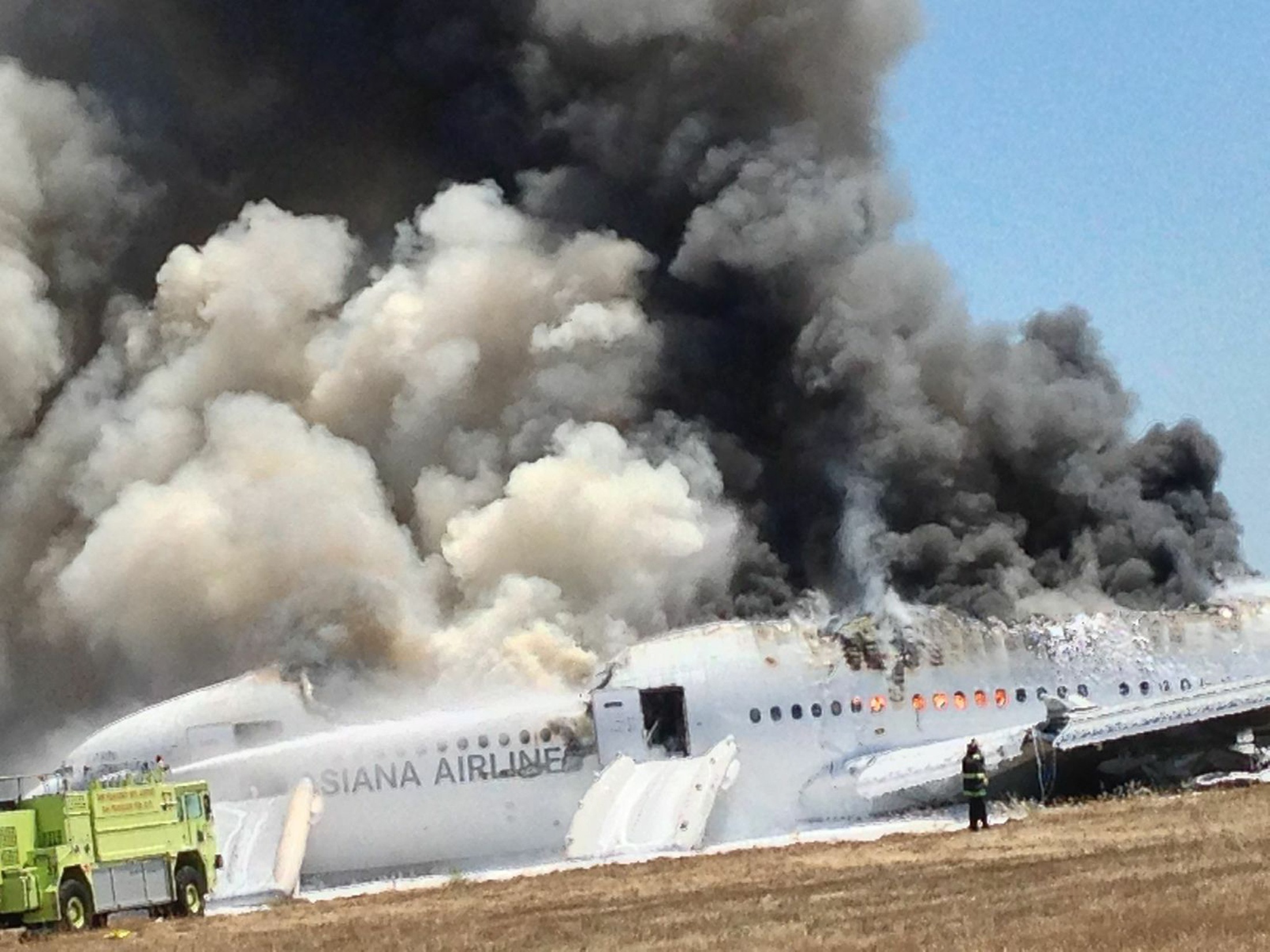 Συντριβή Asiana: Έτσι πάτησε την 16χρονη το όχημα της πυροσβεστικής!