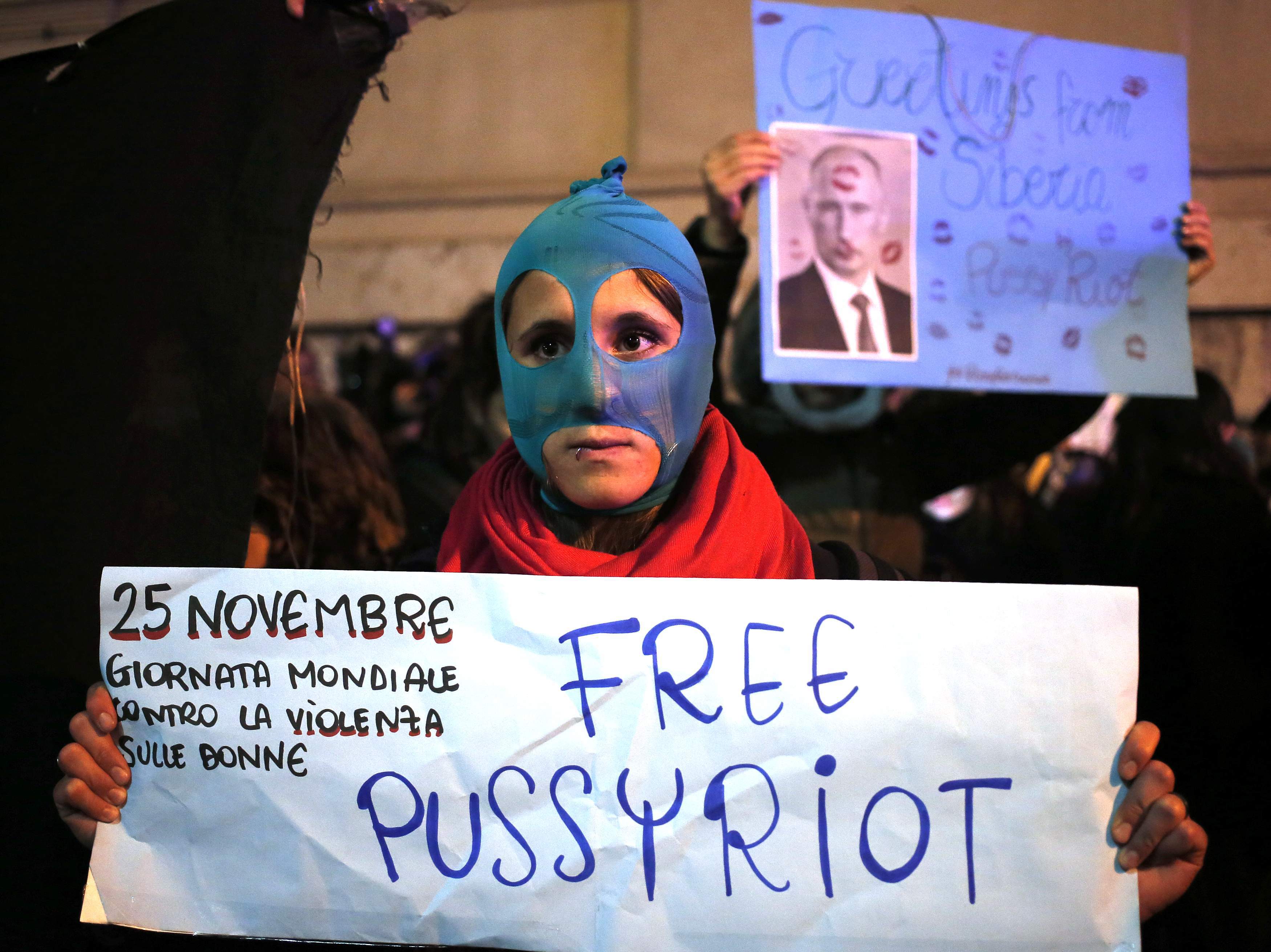 Πούτιν: Δεν λυπήθηκα για τις Pussy Riot – Αποφυλακίζονται σύντομα