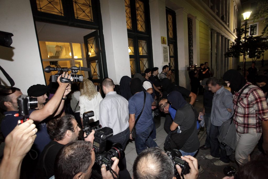Βόμβα από το κόμμα αποστράτων ! Μιλάνε για “δημοκράτορες” που ζητούν τον αφανισμό της Χρυσής Αυγής!