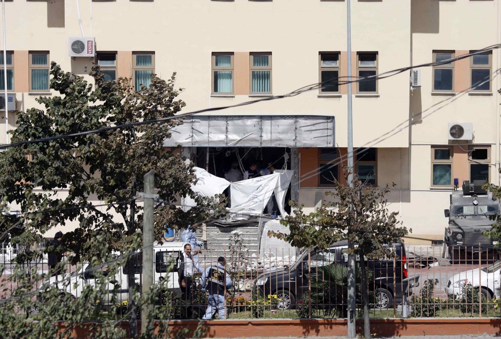 Νεκρός και τραυματίες στην Κωνσταντινούπολη από την επίθεση καμικάζι