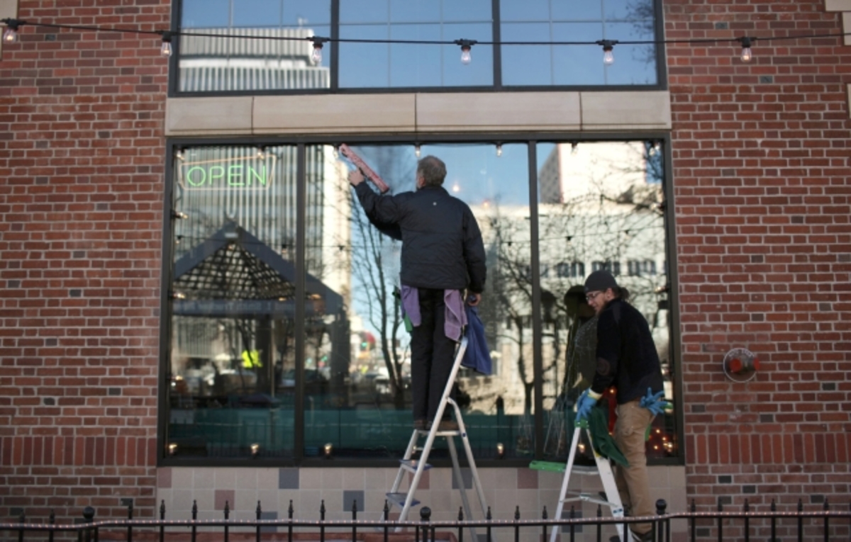 Η κρίση χτύπησε την καλύτερη οικονομία του κόσμου; Μαζικές απολύσεις και ανεργία